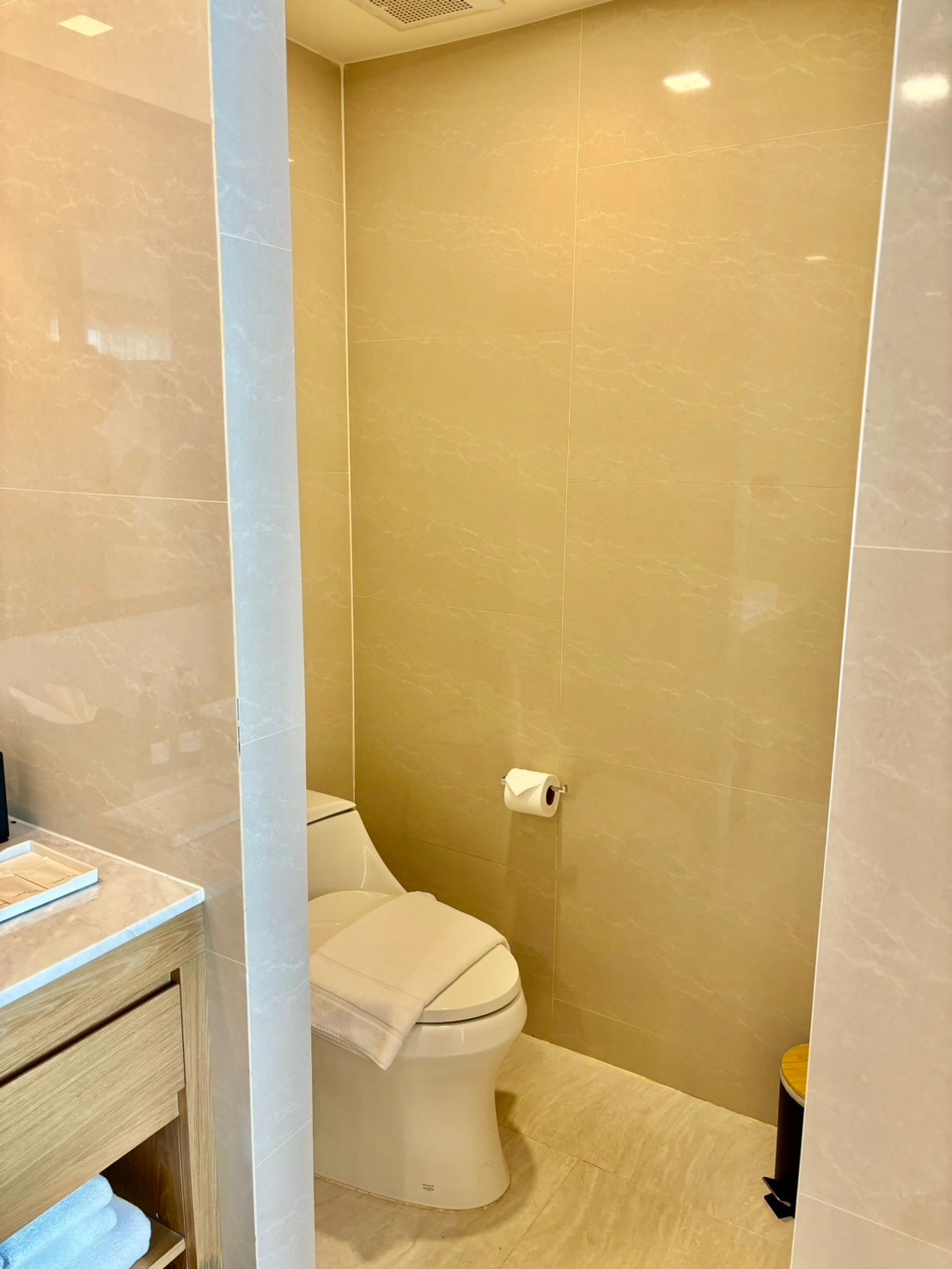 Double Deluxe Pool View