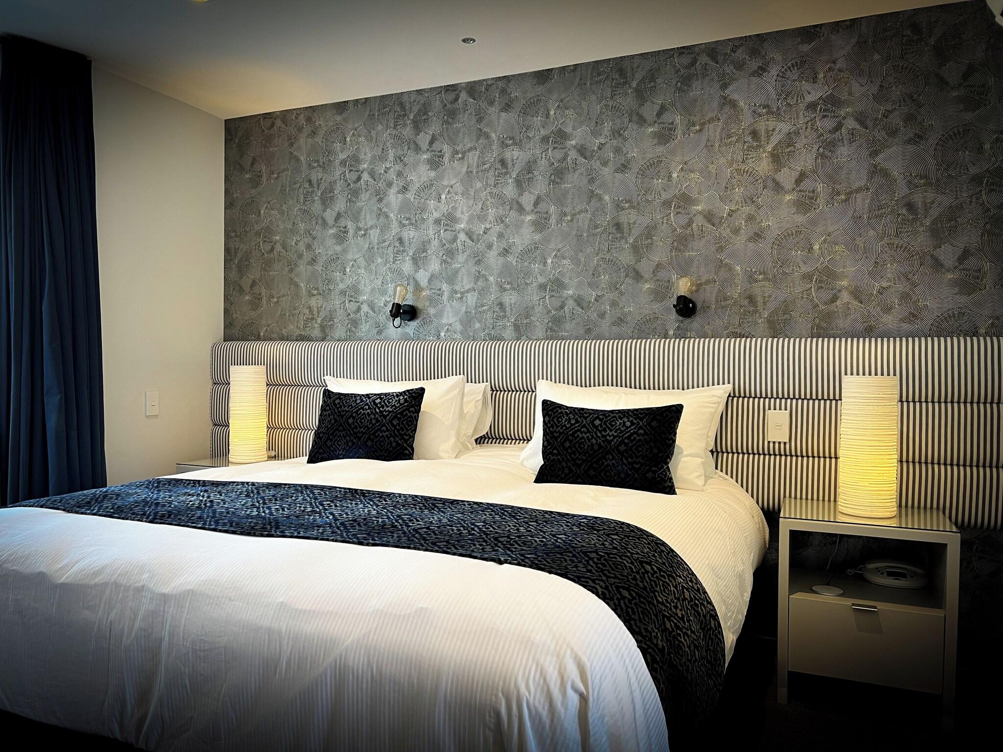 Studio King Size Bed