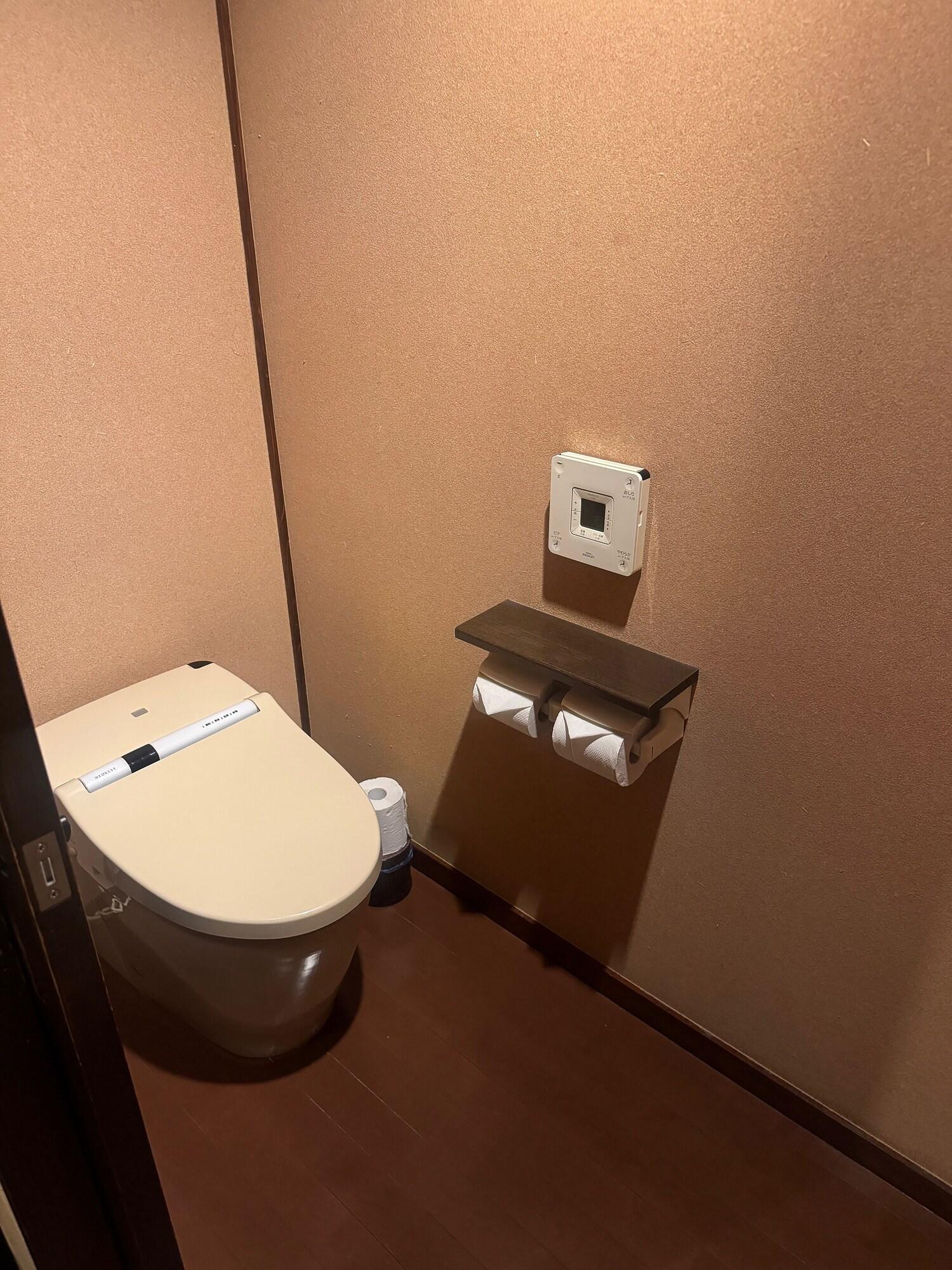 Room Japanese Room with Shared Bathroom