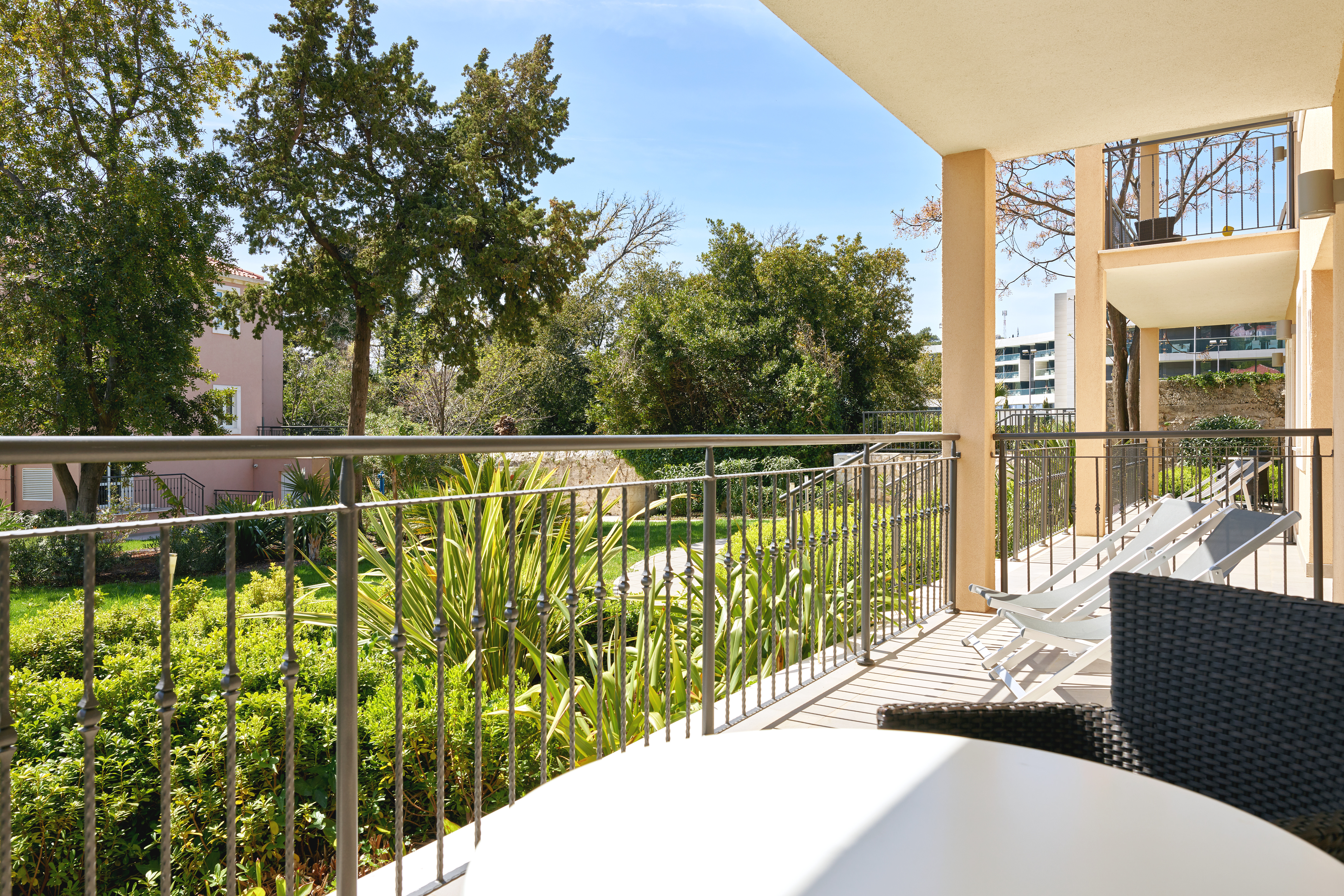 Apartment Capacity 4