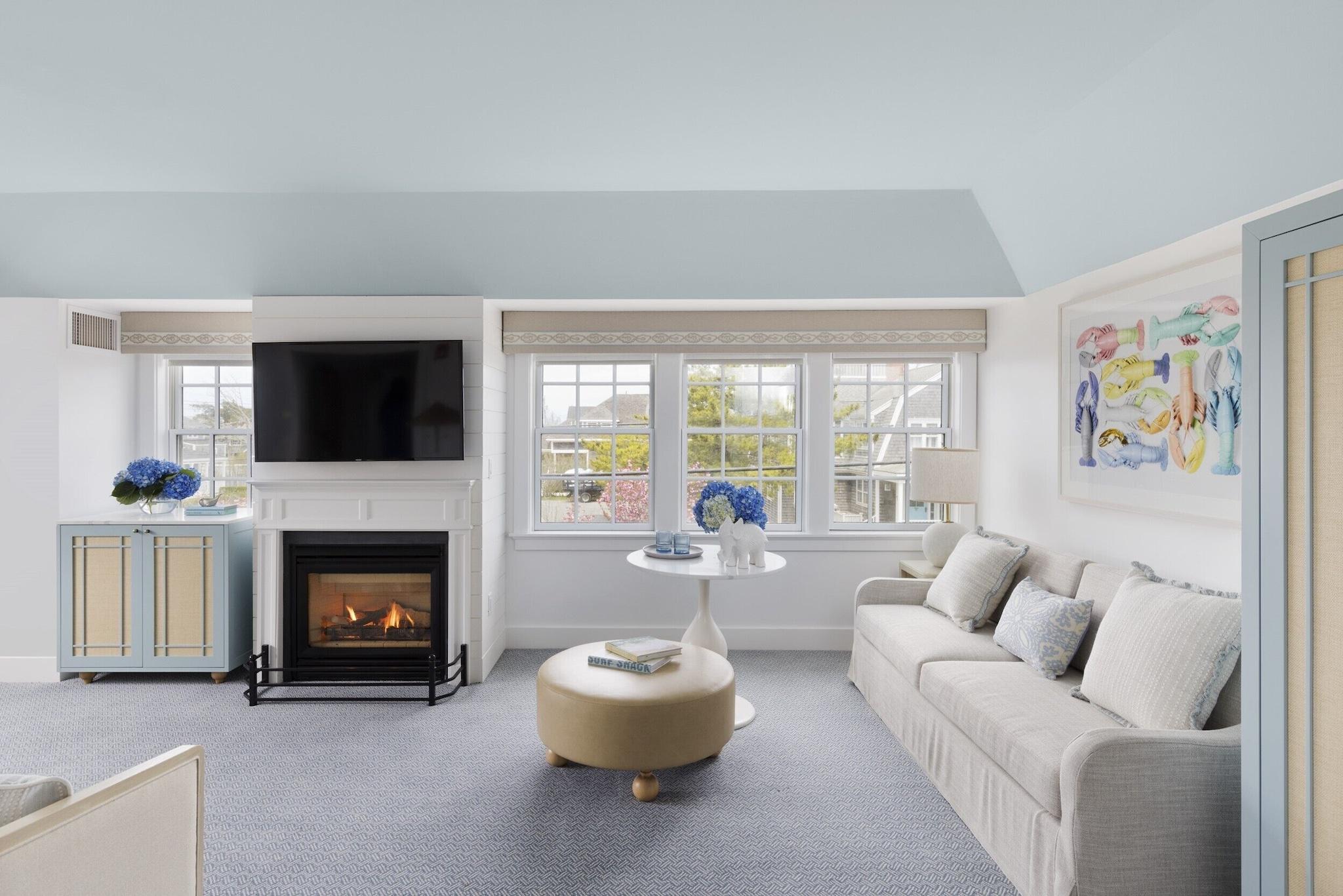 Suite Guest Room King Bed