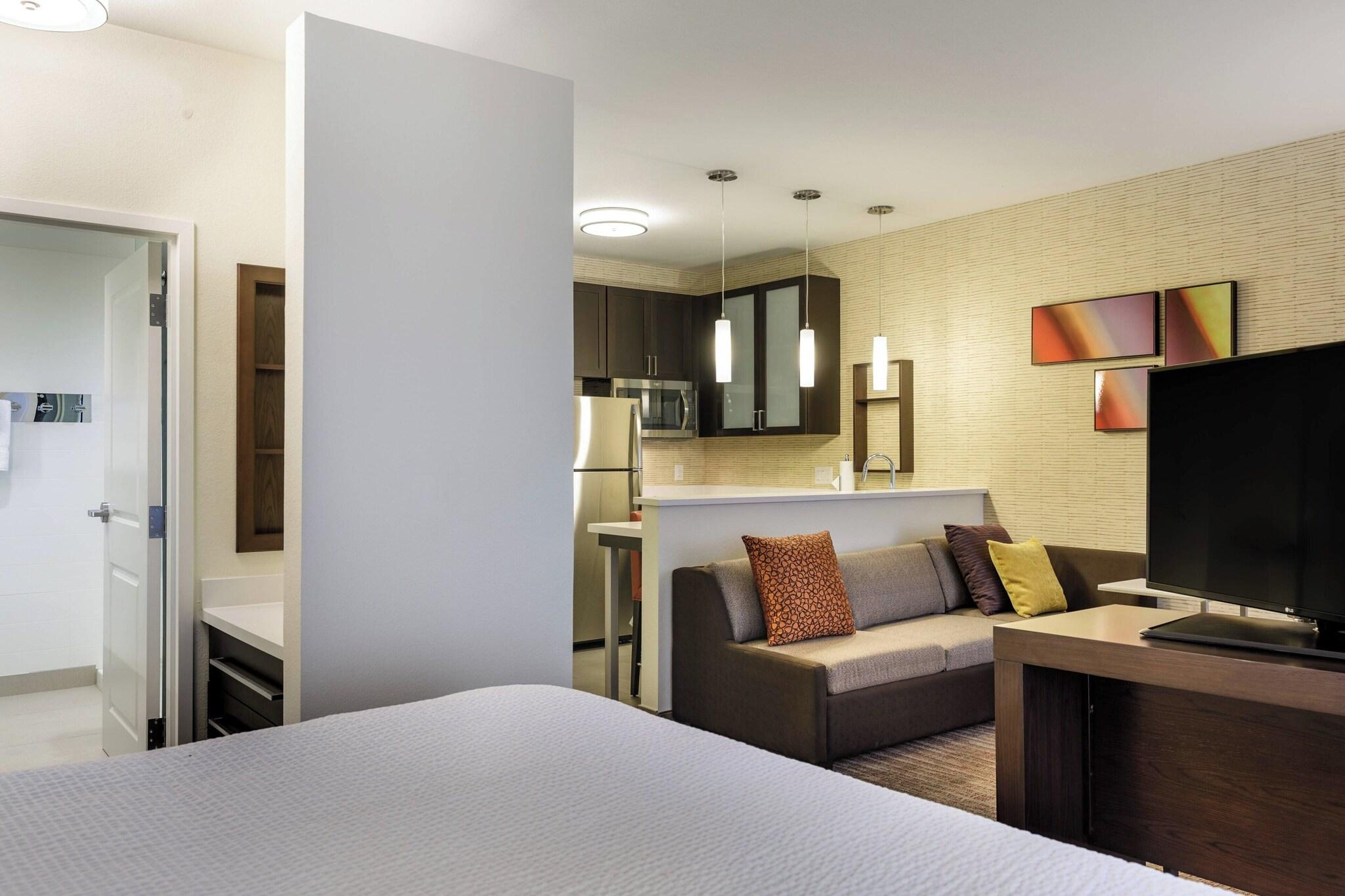 Studio King Size Bed