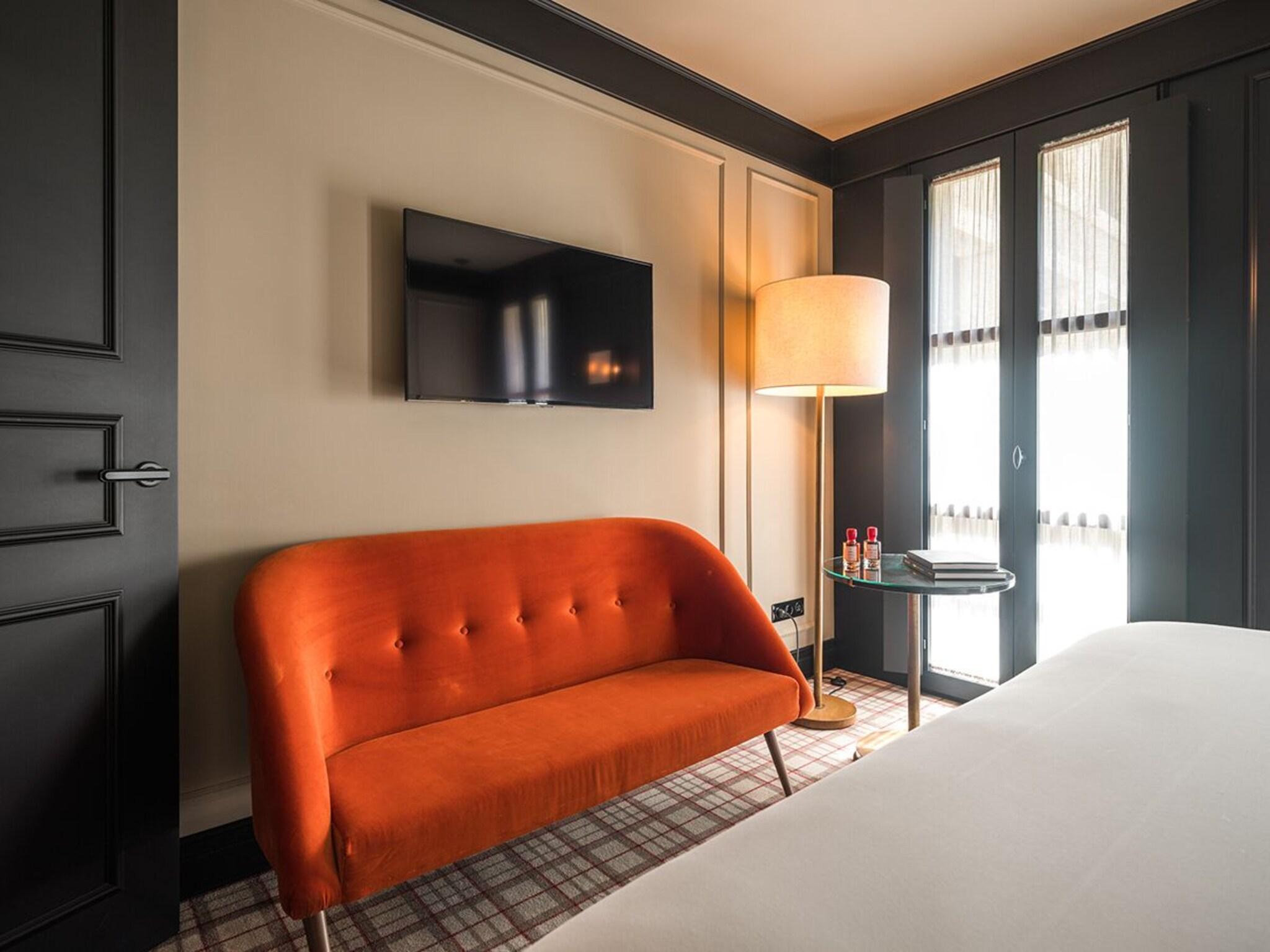 Double King Size Bed