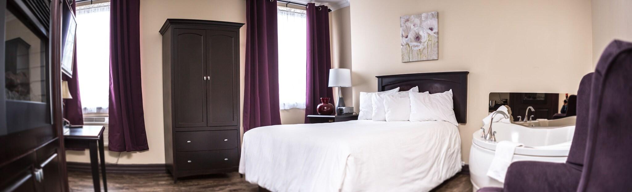 Suite Queen Size Bed