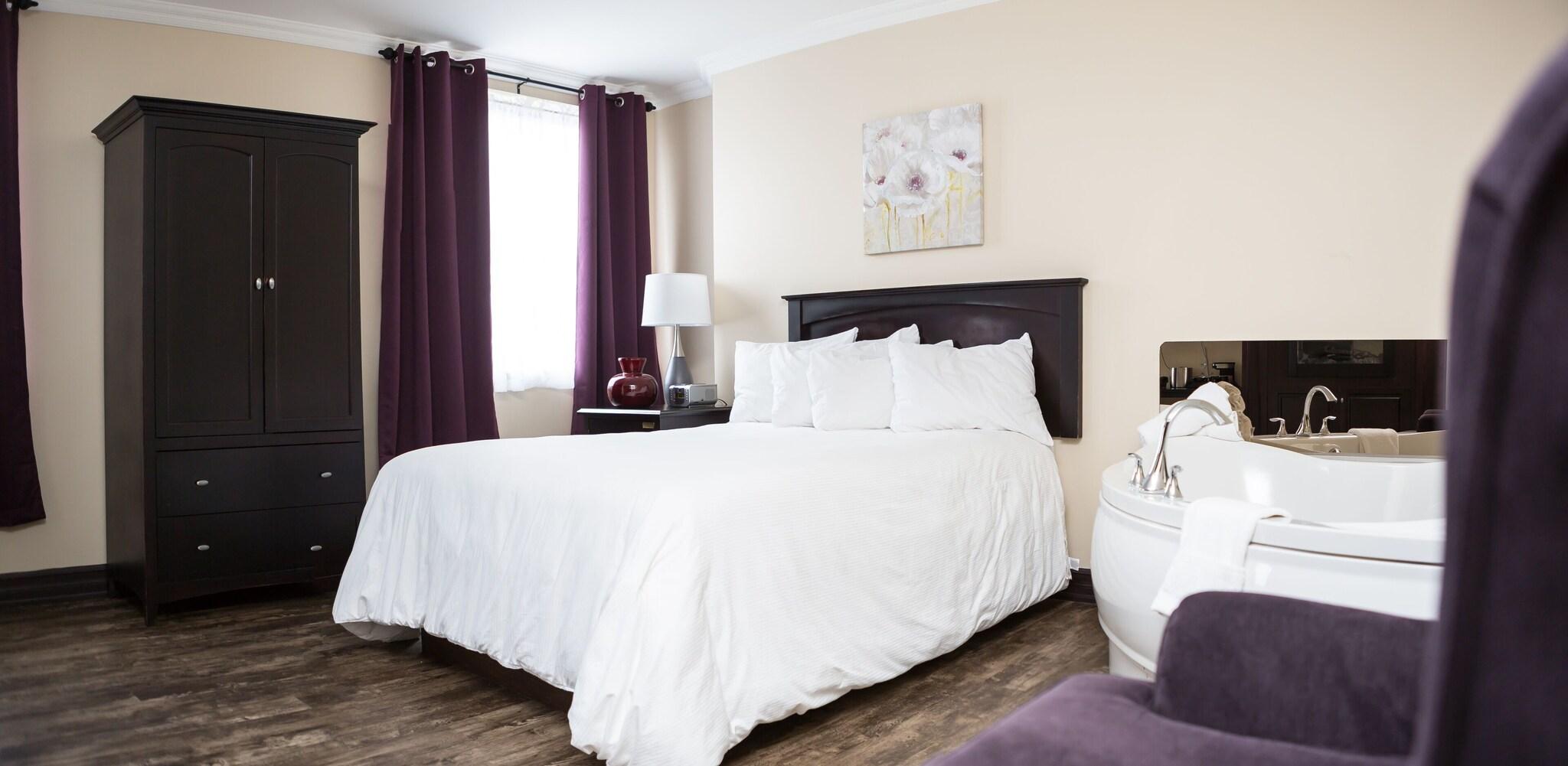 Suite Queen Size Bed