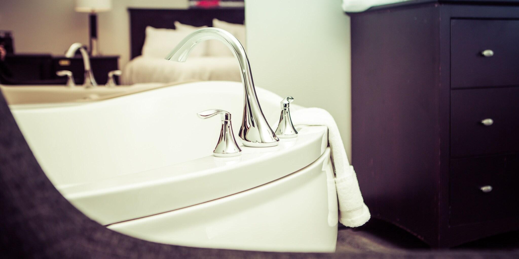 Suite Queen Size Bed