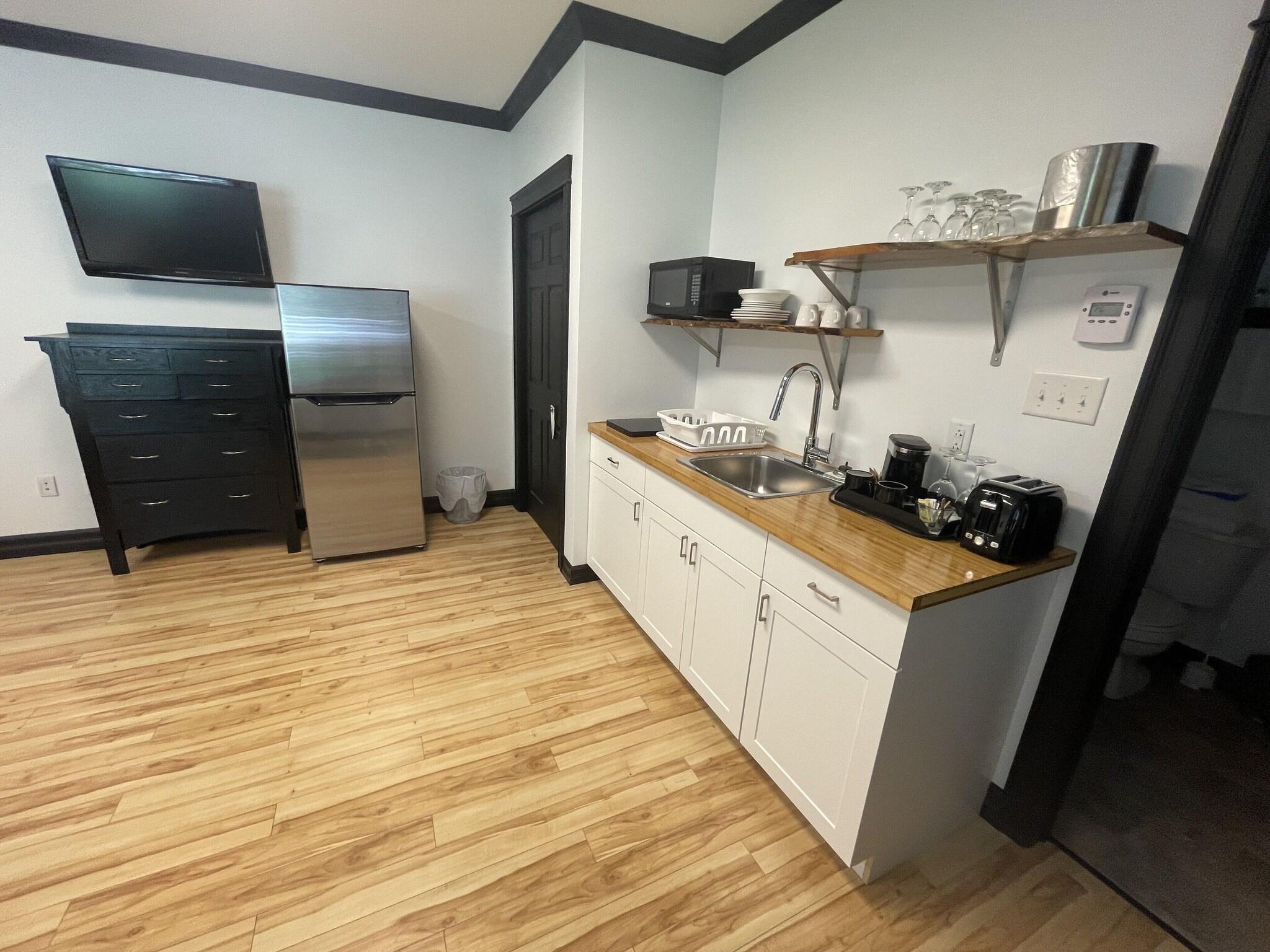 Studio King Size Bed