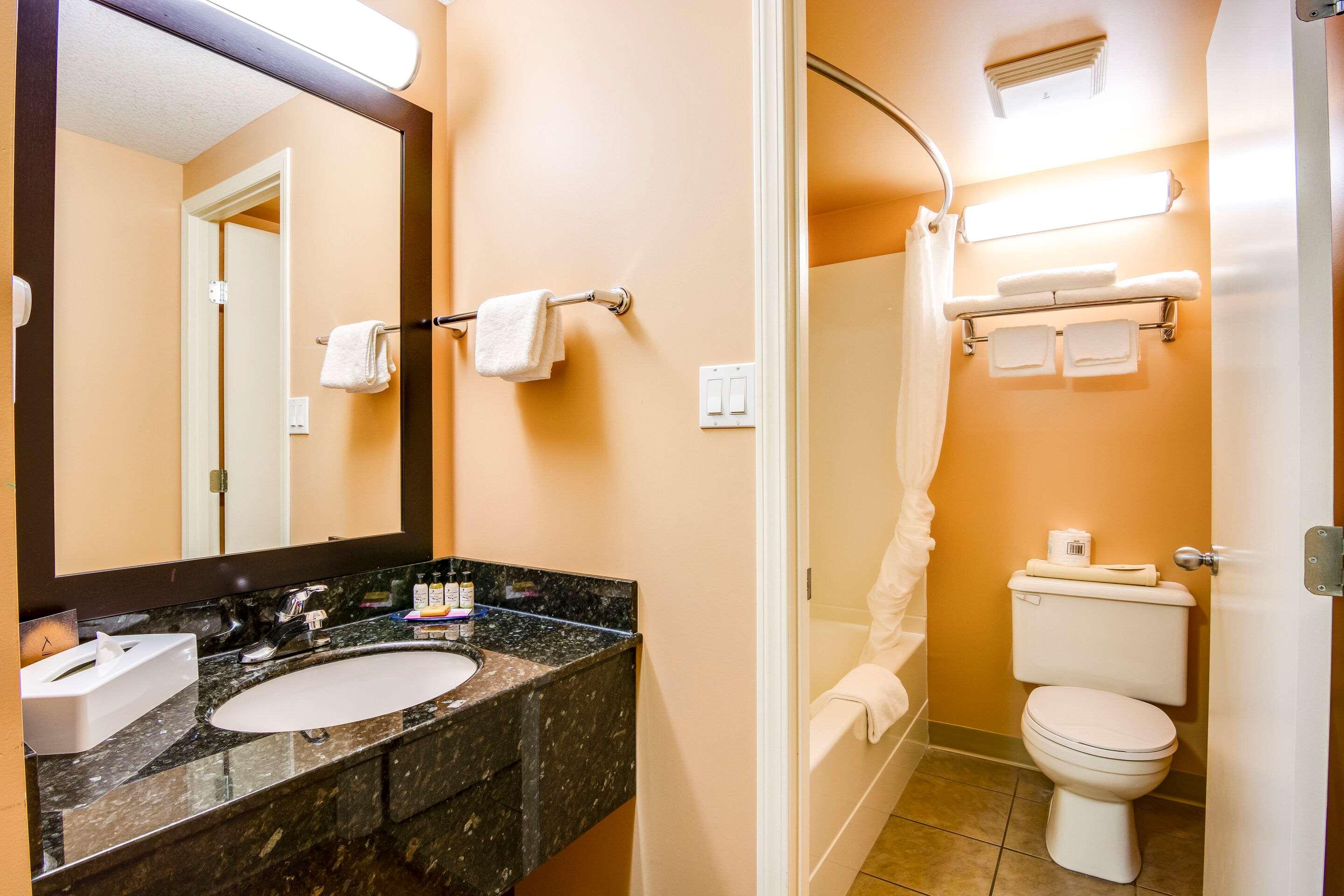 Suite Two Queen Beds