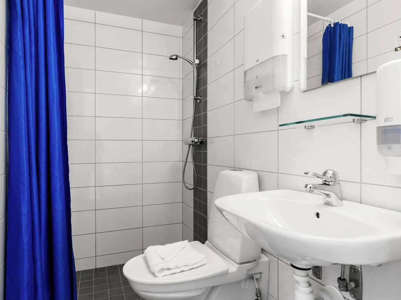 Twin with Kitchenette