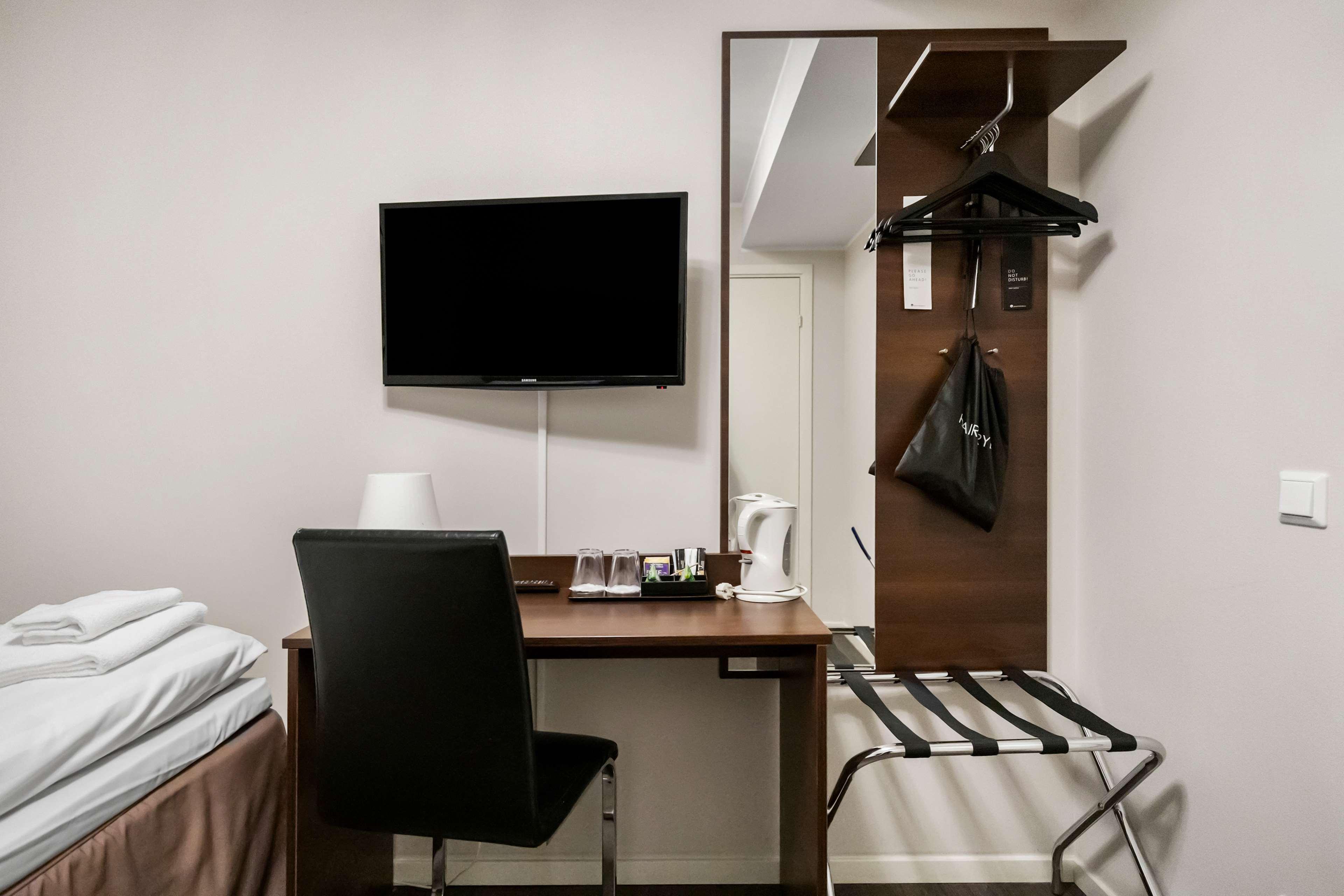 Single Room Without Window
