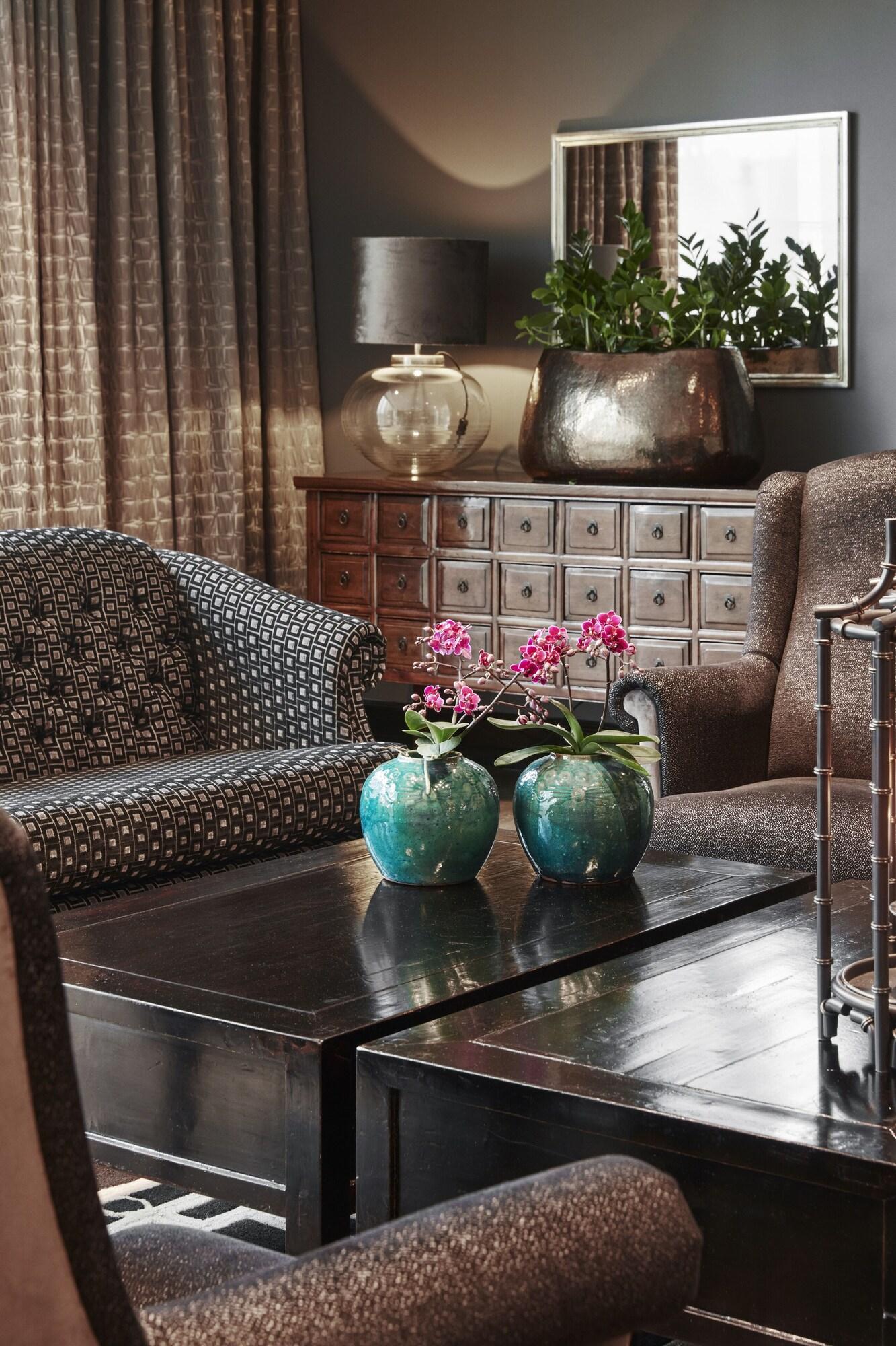 Studio King Size Bed