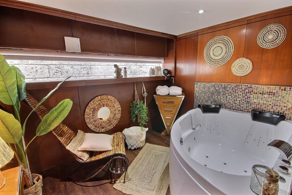 Suite with Jacuzzi