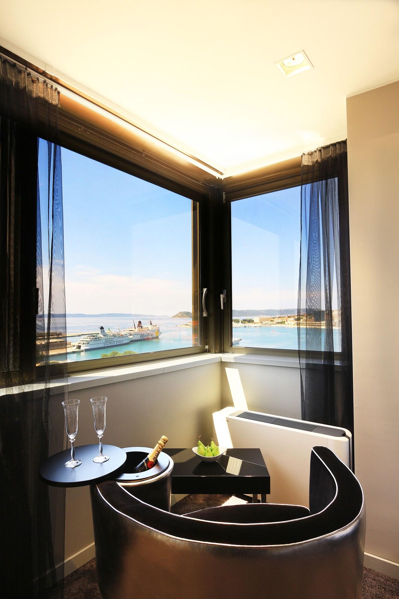 Double Deluxe Sea View