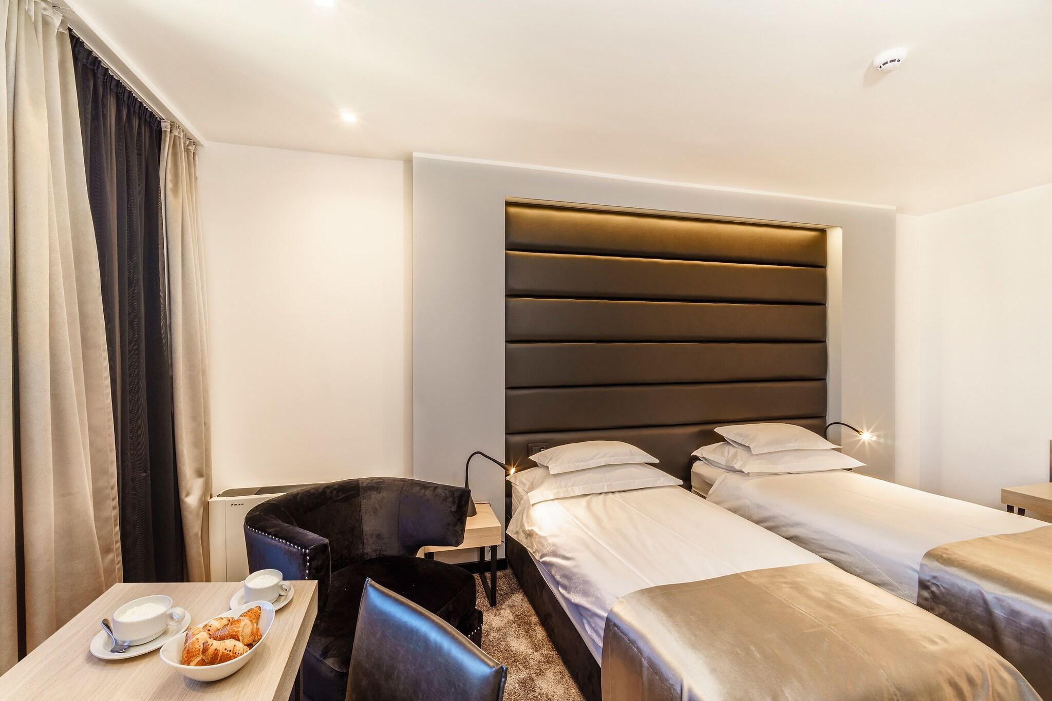 Twin Superior City View