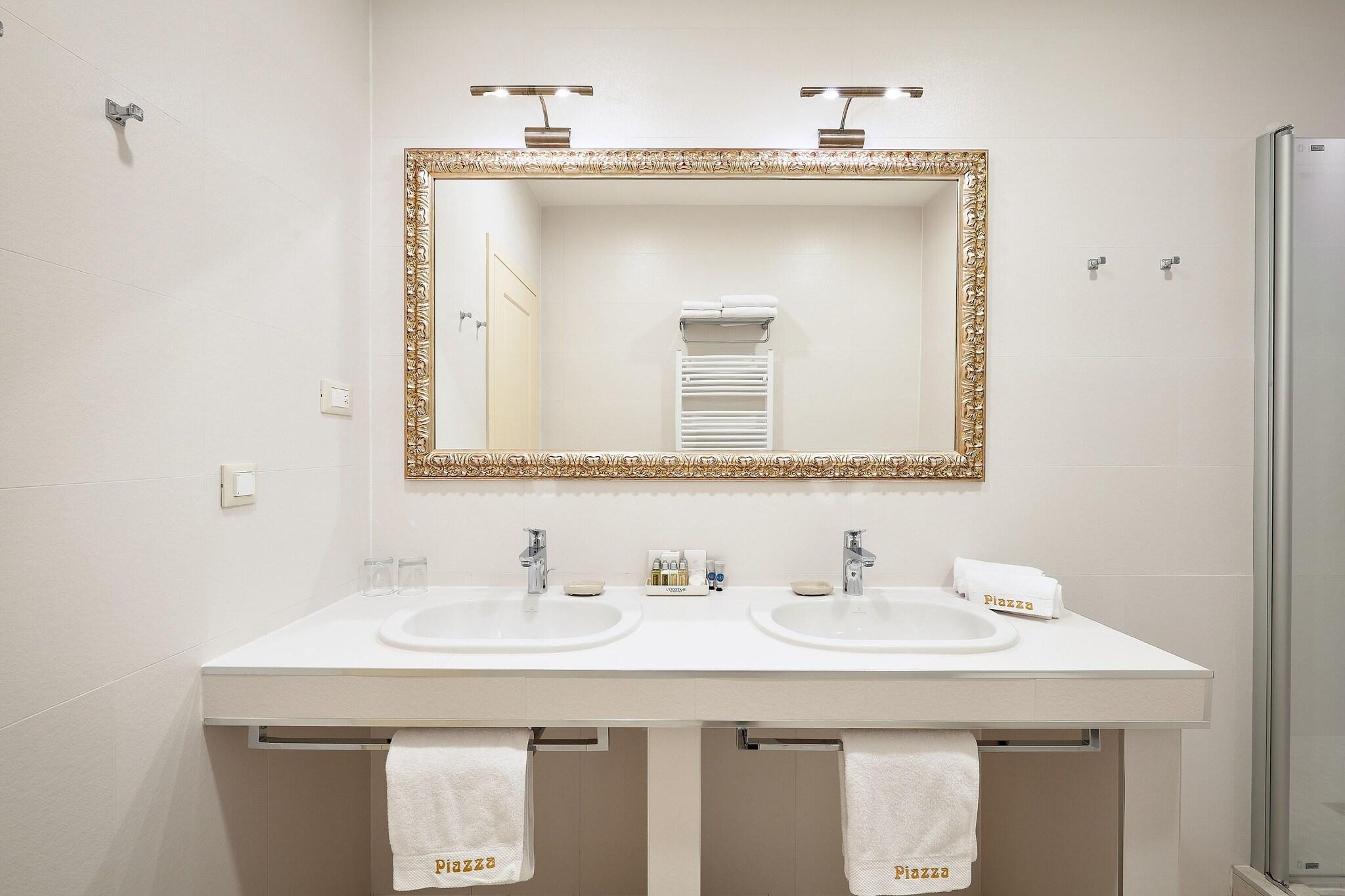 Double or Twin Deluxe