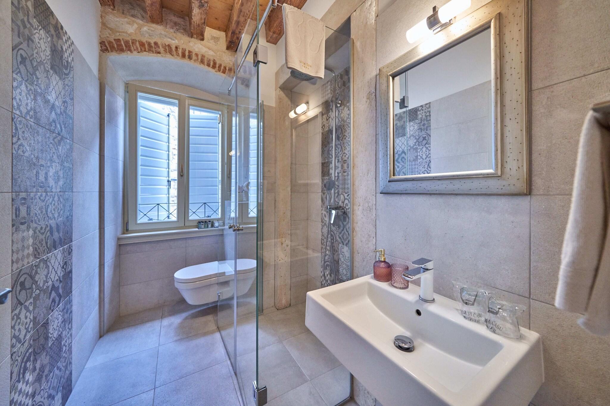 Double or Twin Deluxe King Bed