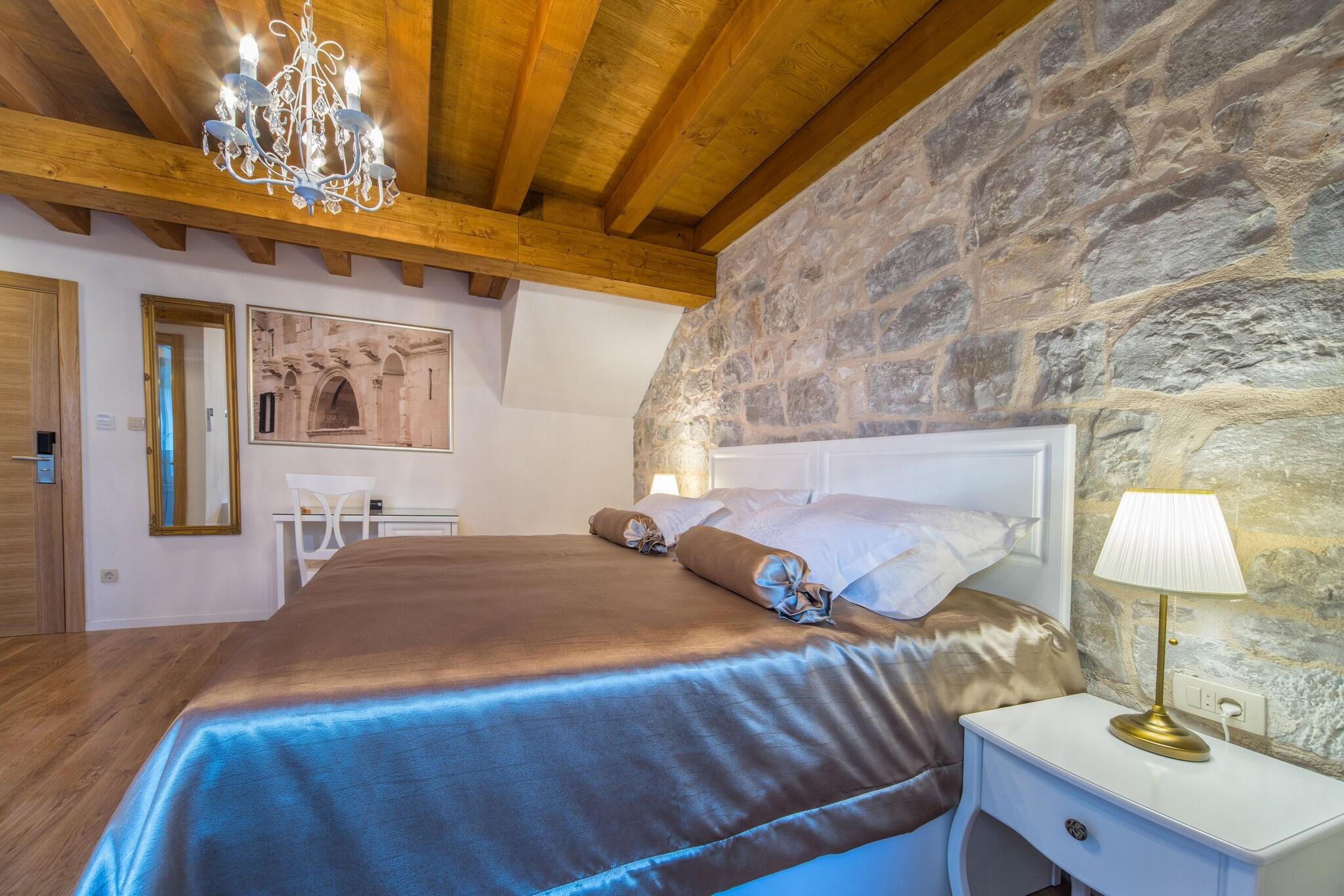 Double or Twin Deluxe King Bed