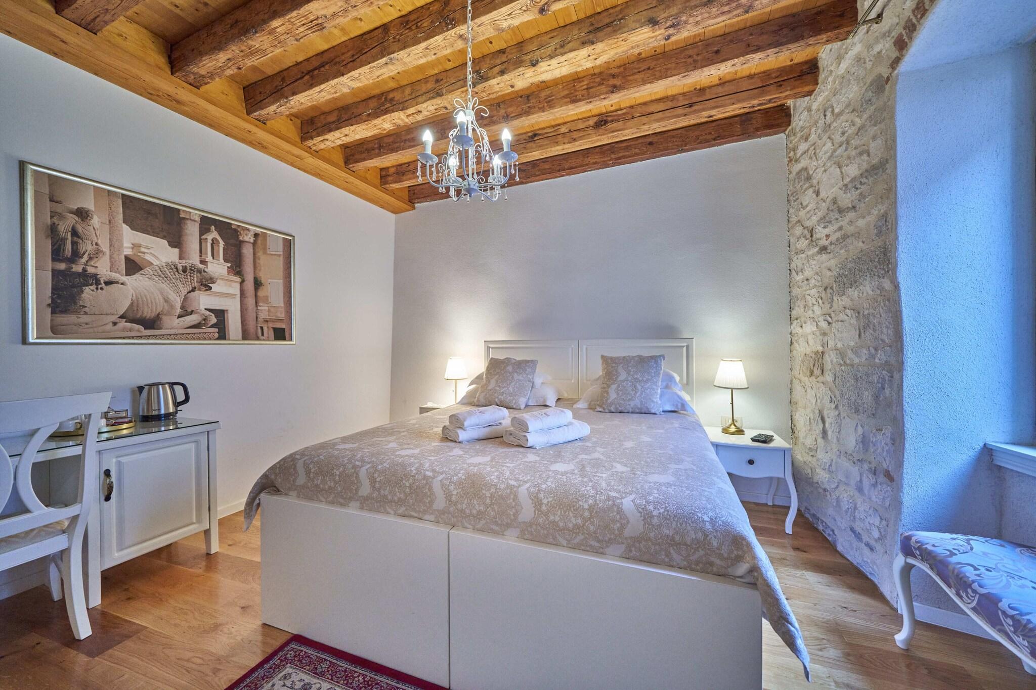 Double or Twin Deluxe King Bed