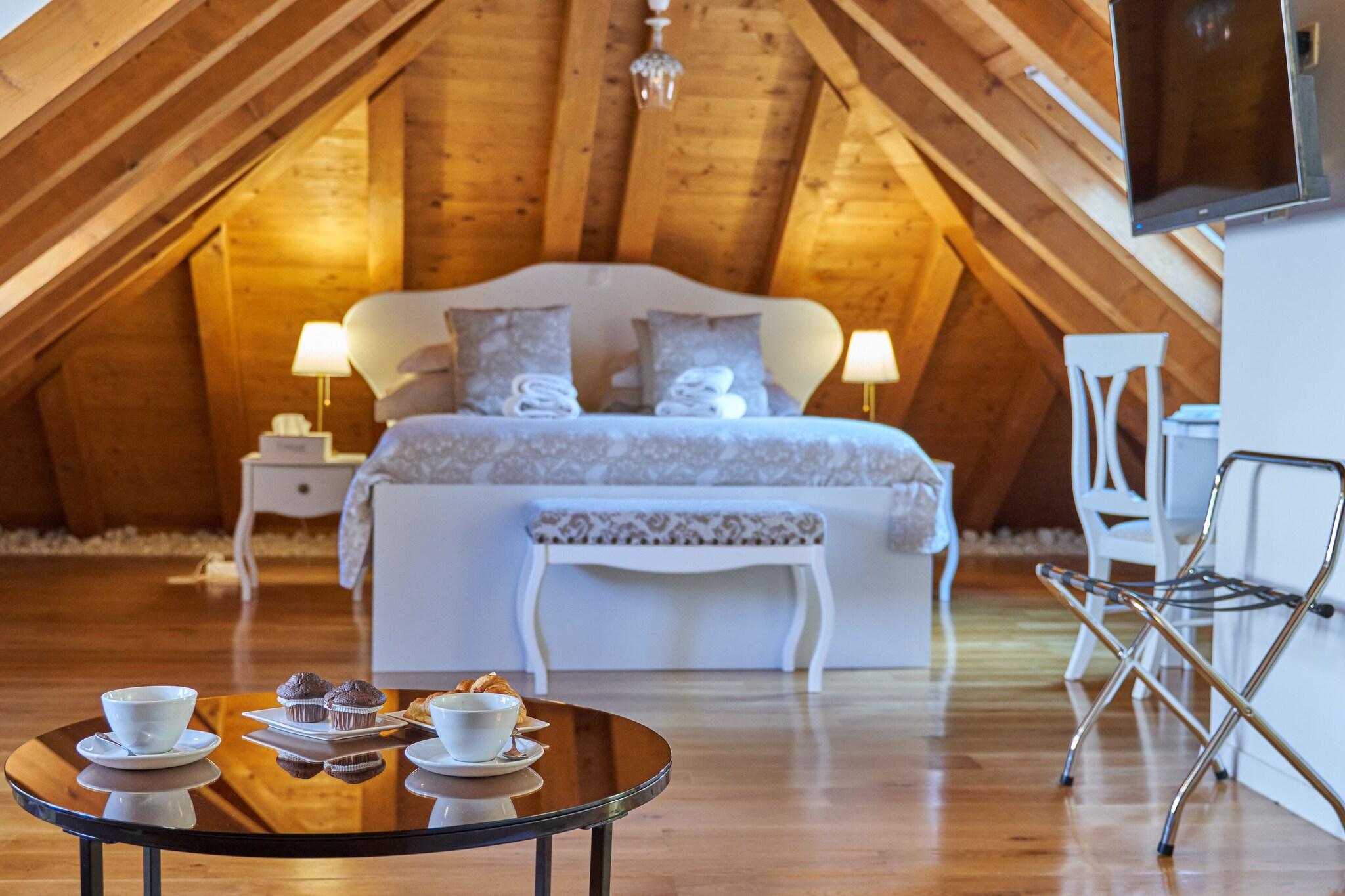 Double or Twin Deluxe King Bed