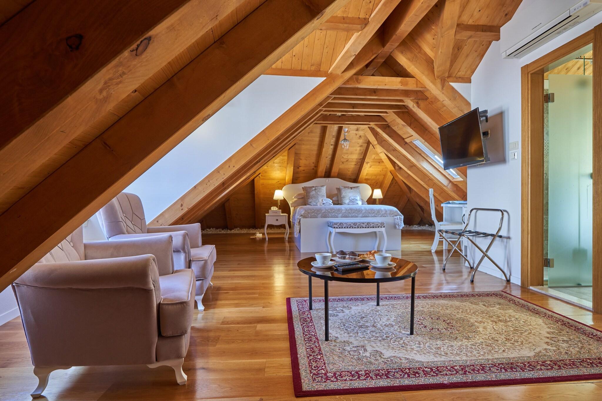 Double or Twin Deluxe King Bed