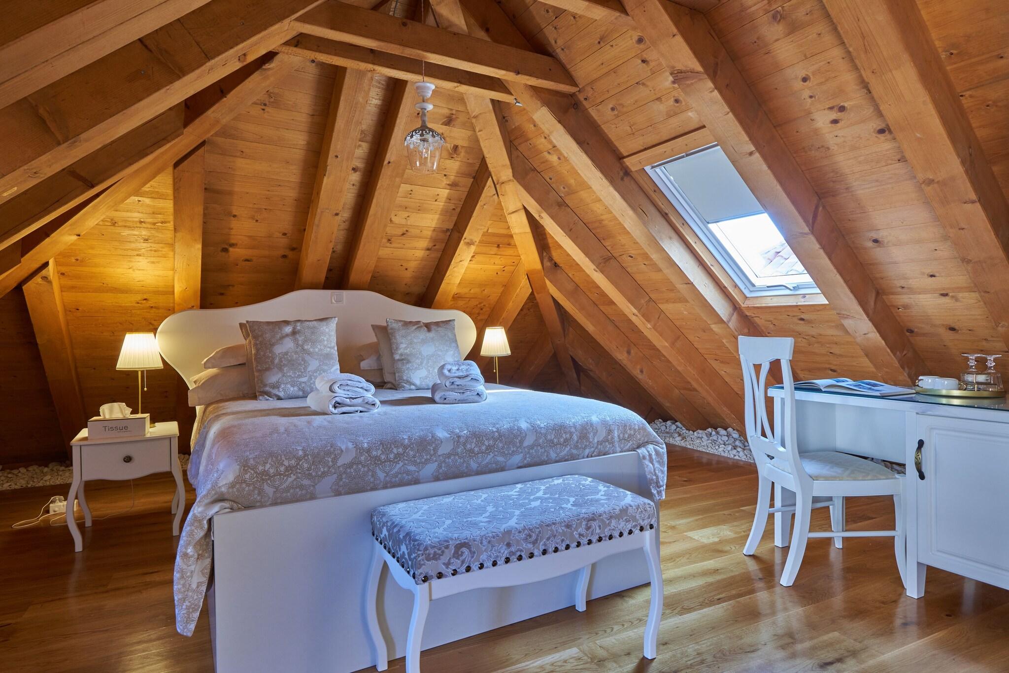 Double or Twin Deluxe King Bed