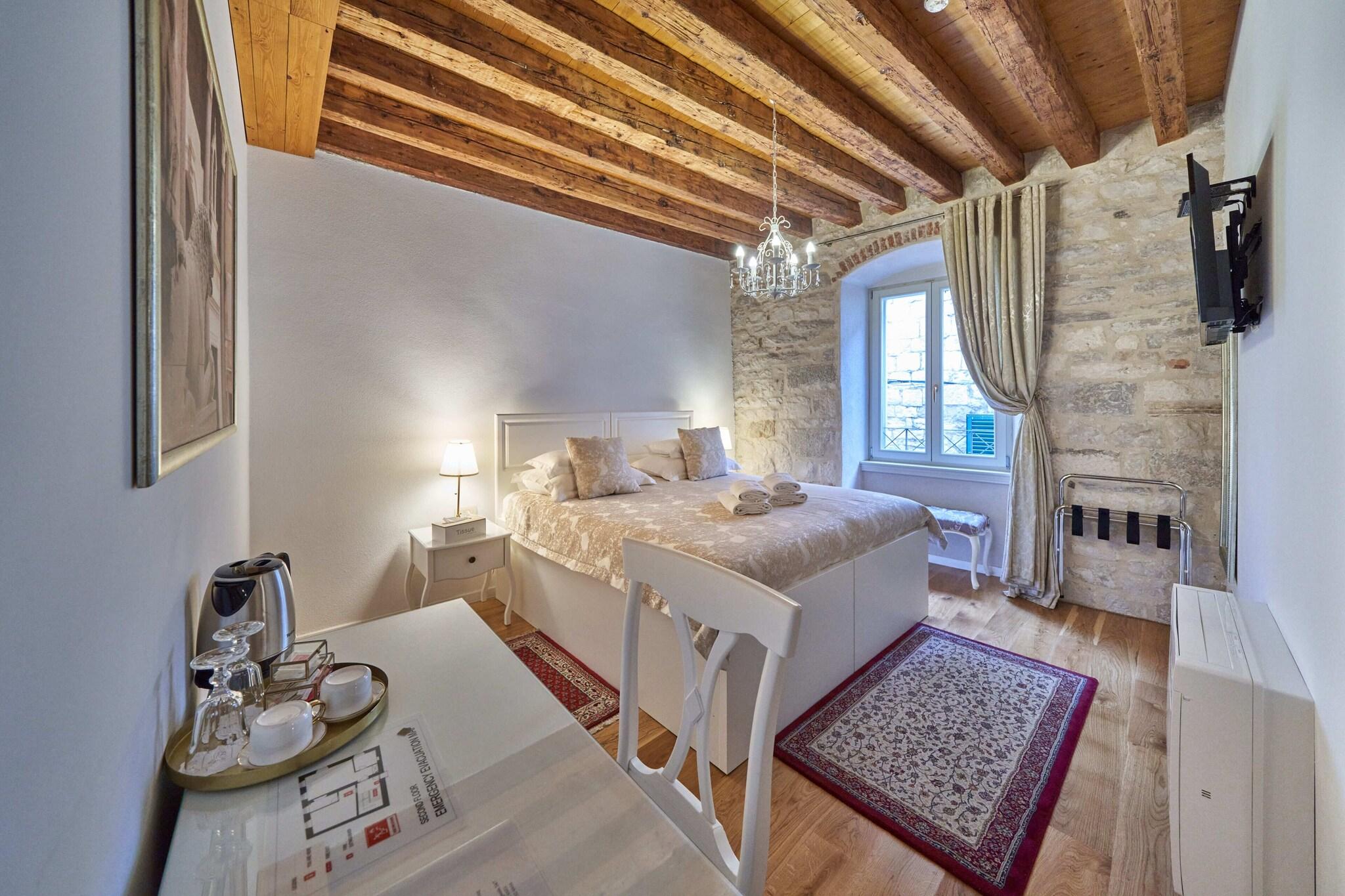 Double or Twin Deluxe King Bed