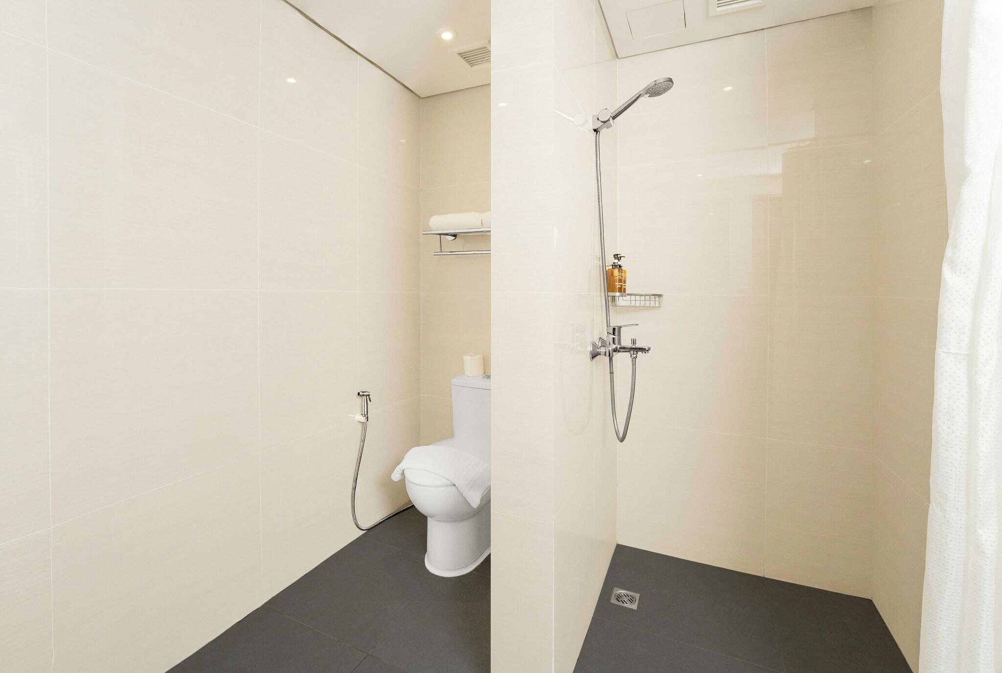 Junior Suite Queen Size Bed