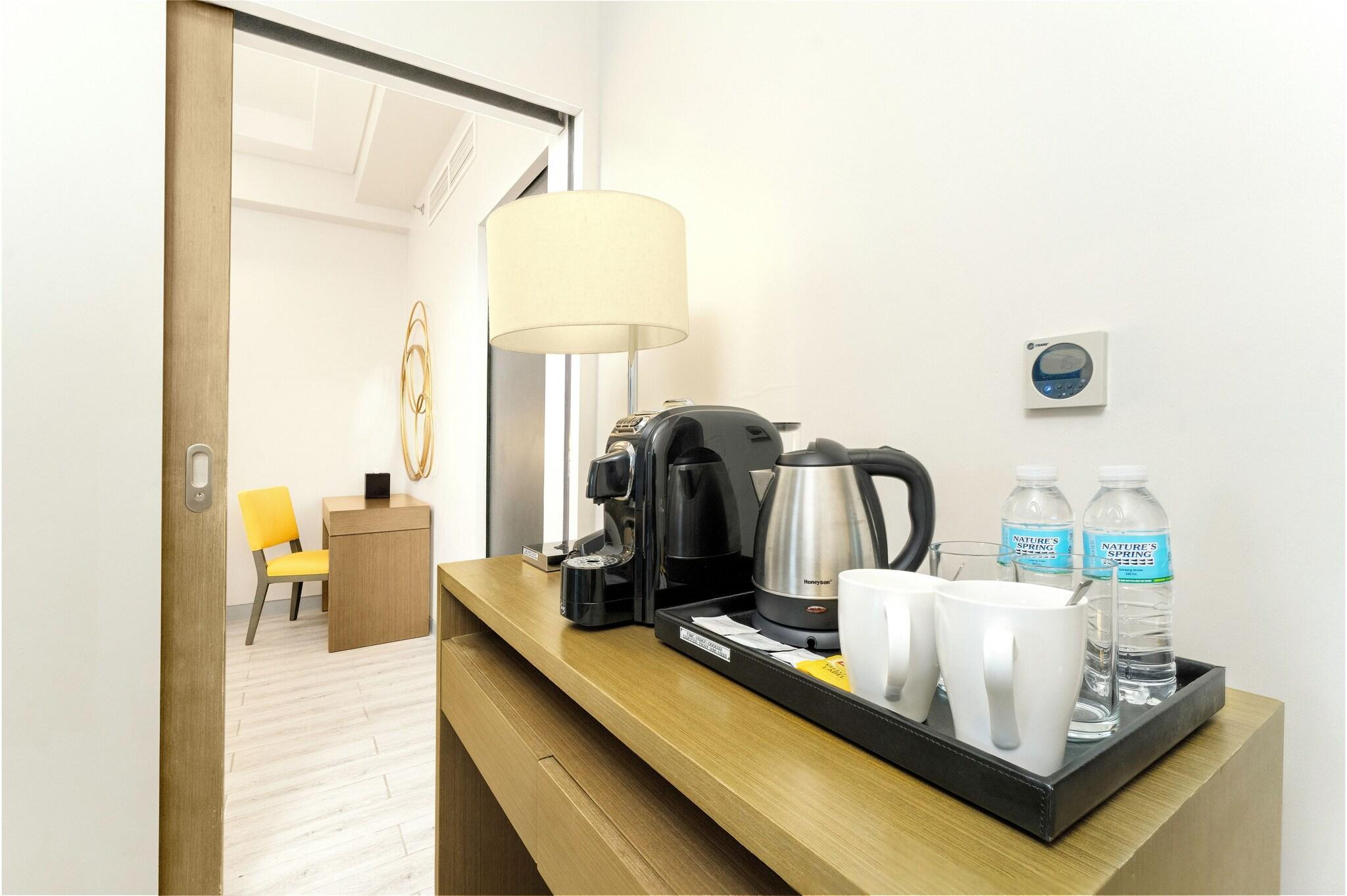 Junior Suite Queen Size Bed