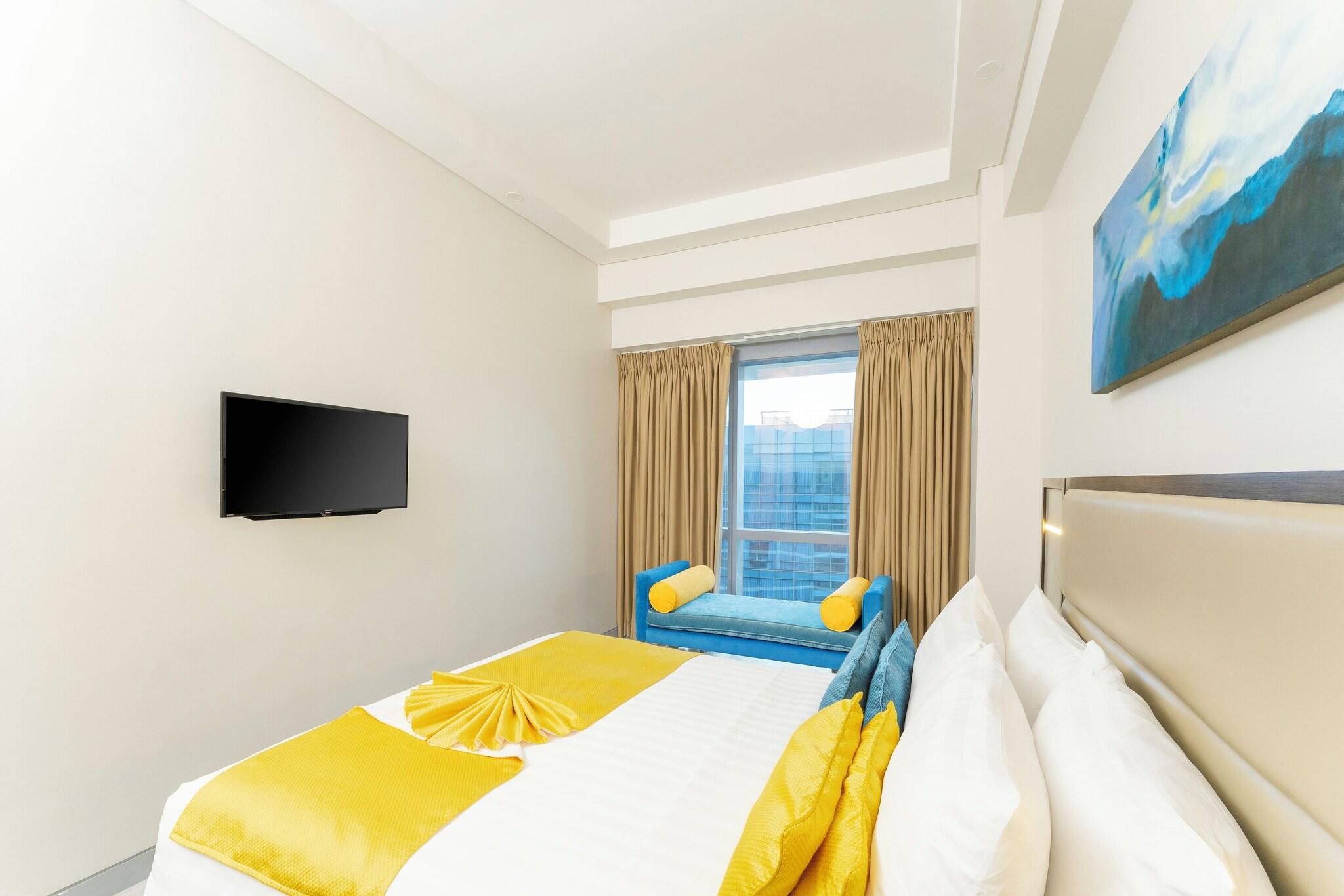 Junior Suite Queen Size Bed