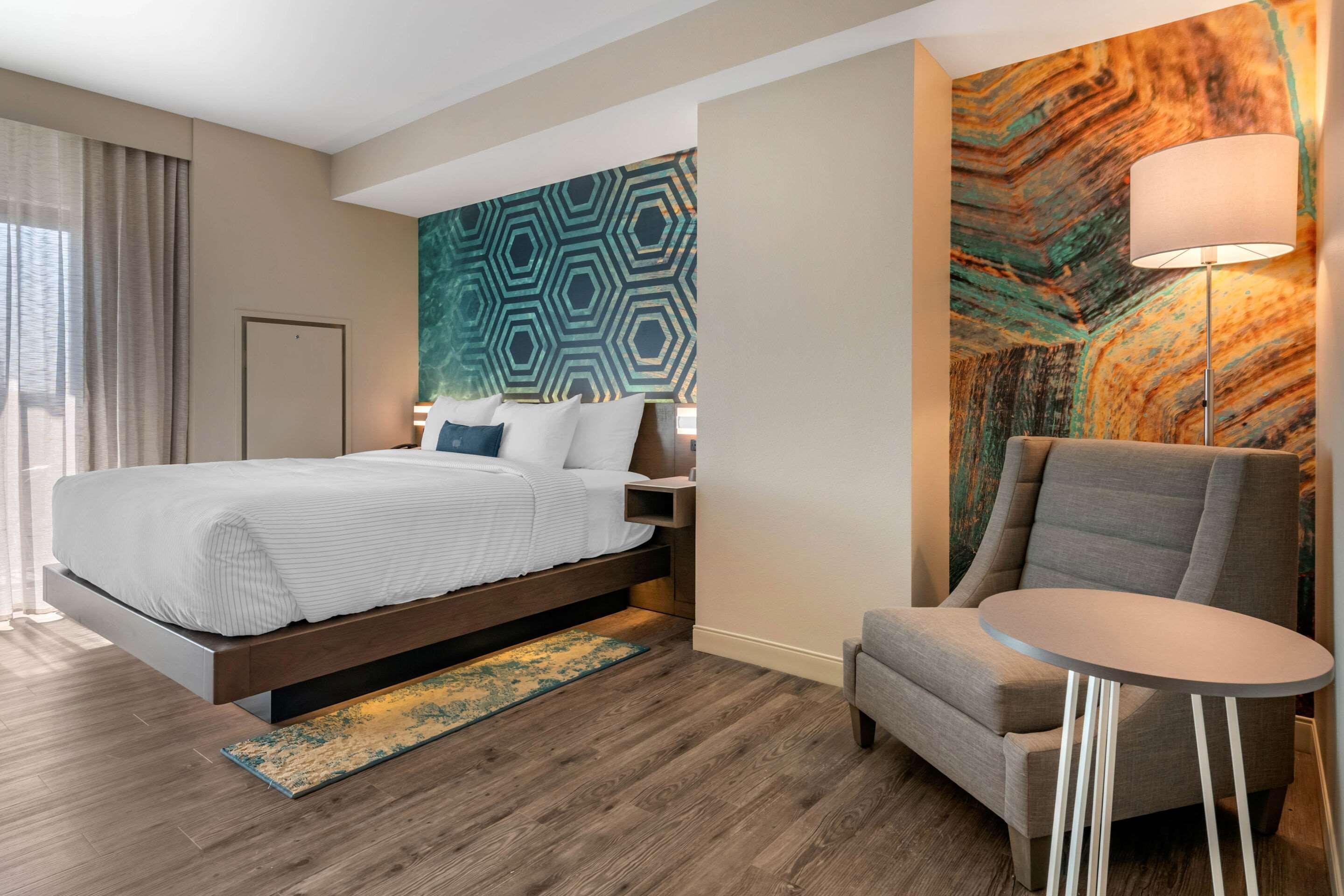 Double King Bed Non Smoking