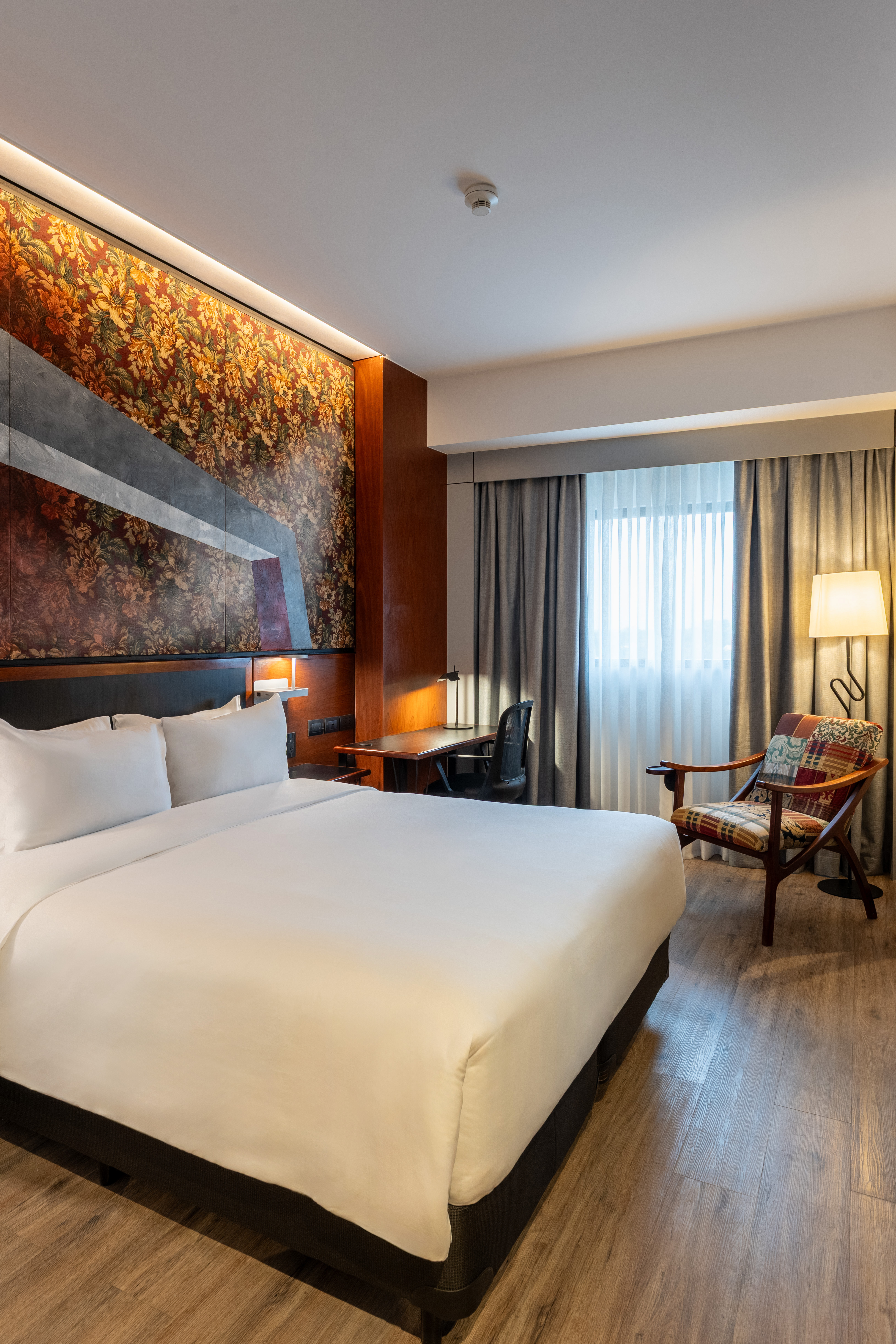 Double Queen Size Bed