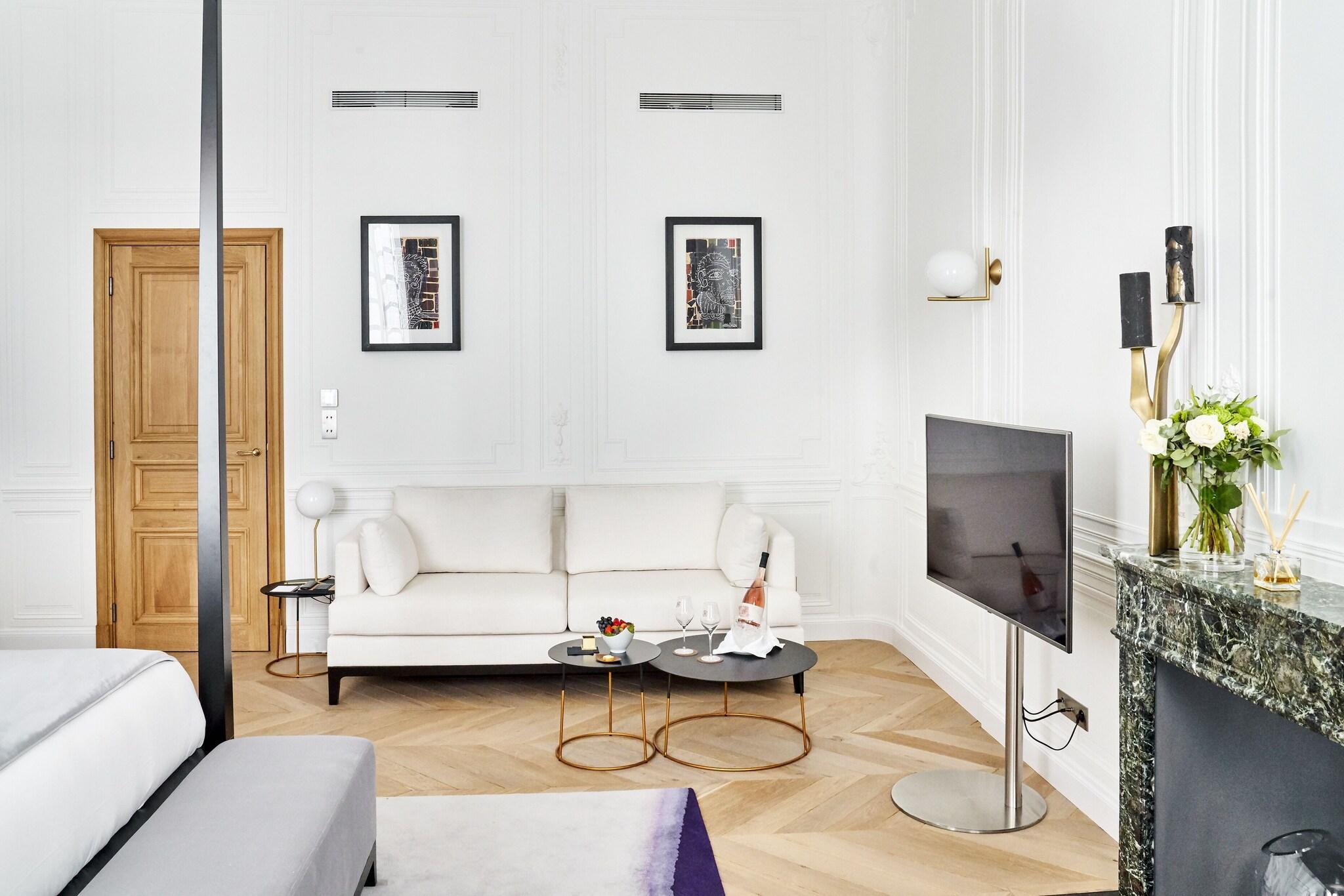 Suite Queen Size Bed