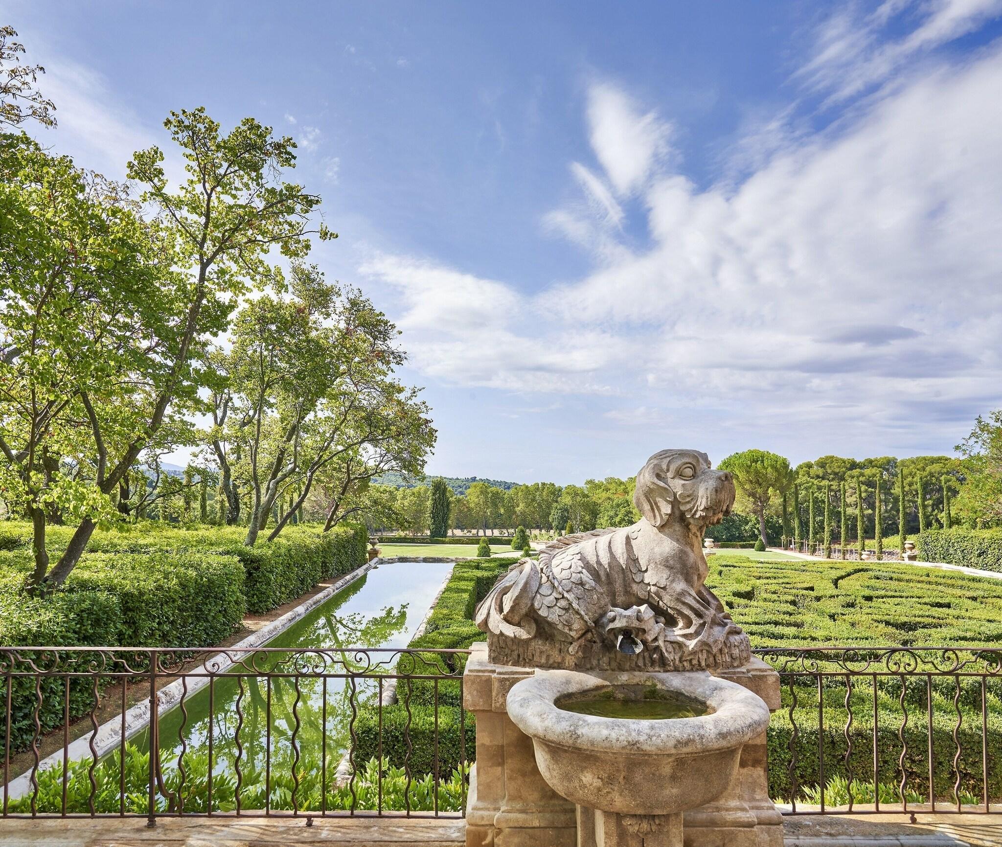 Suite Queen Size Bed