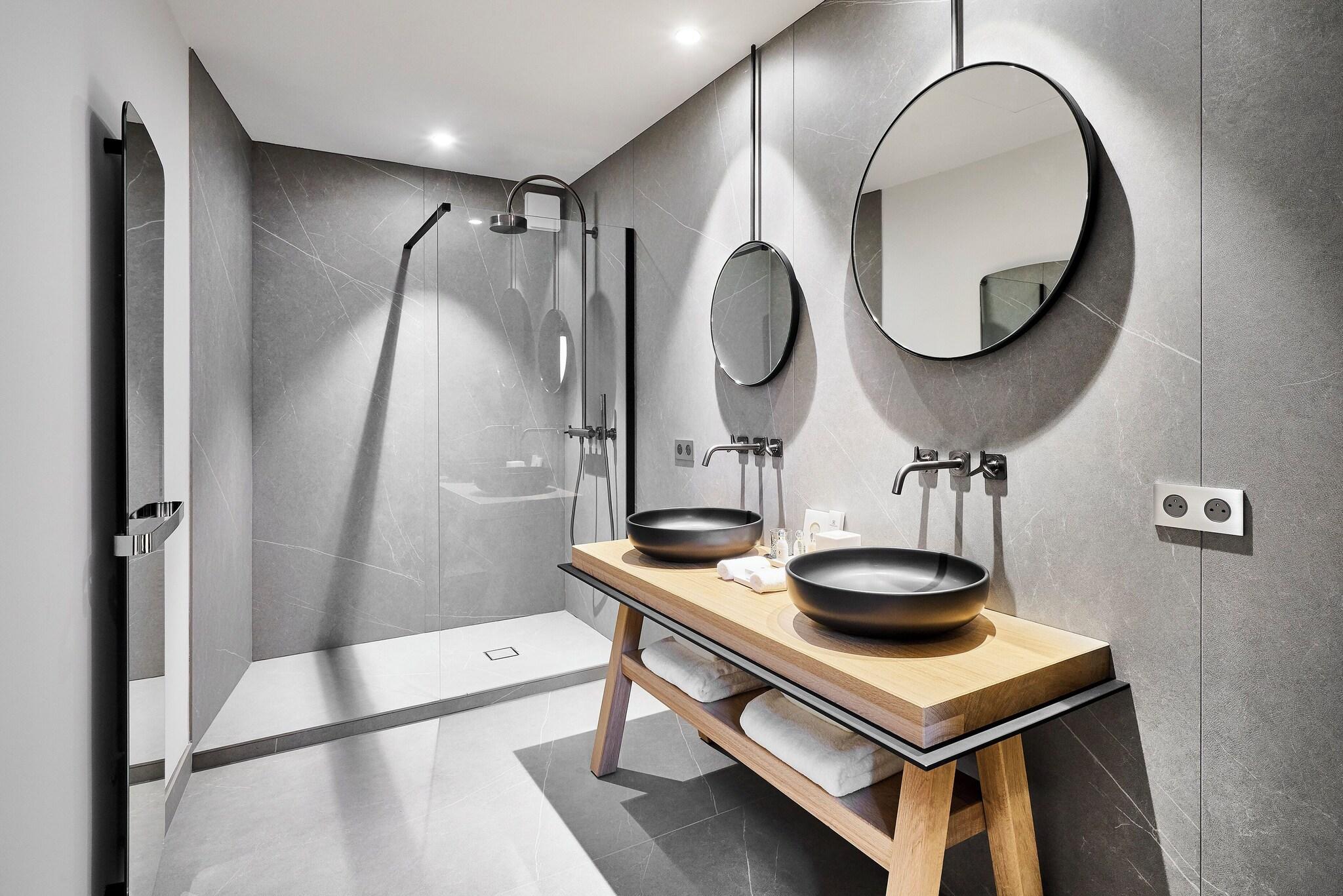 Suite Two Queen Beds