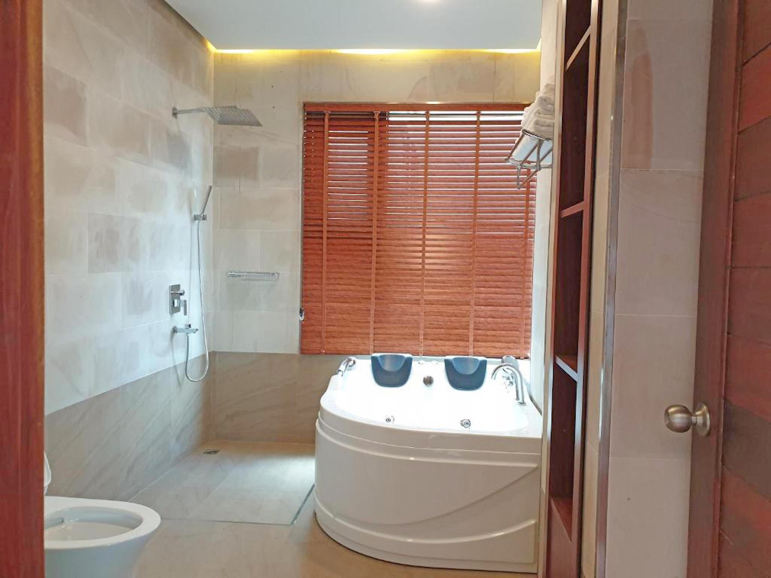 Double Deluxe with Jacuzzi