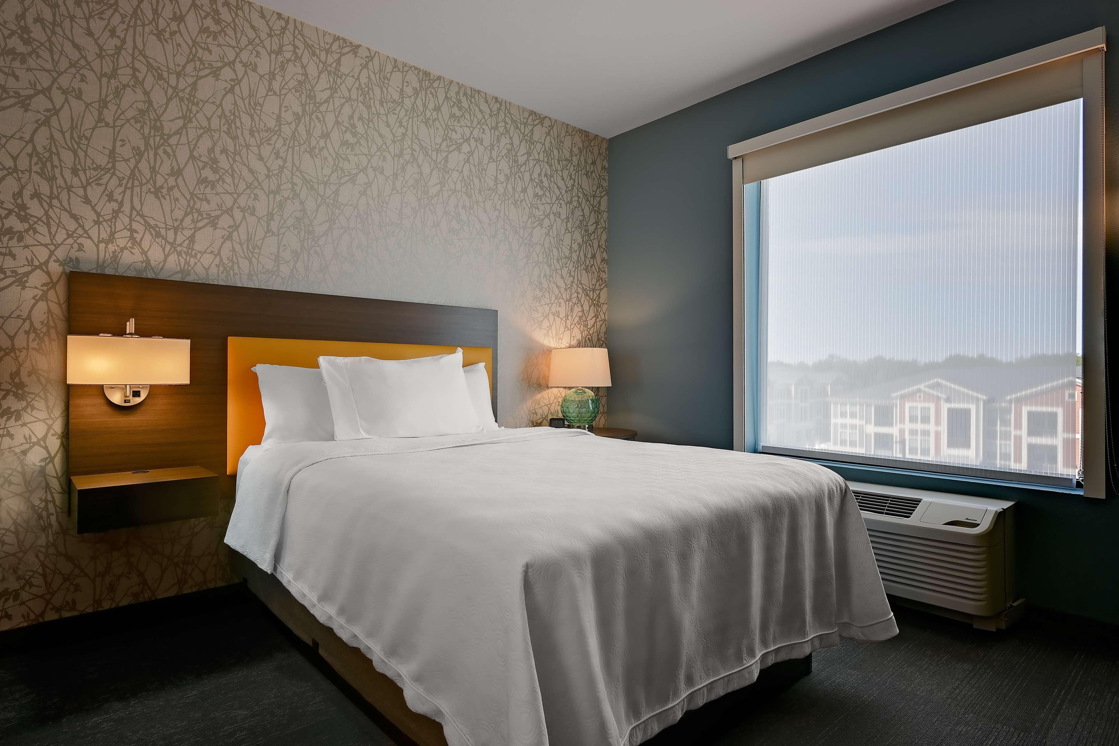 Suite Accessible-queen Size Bed