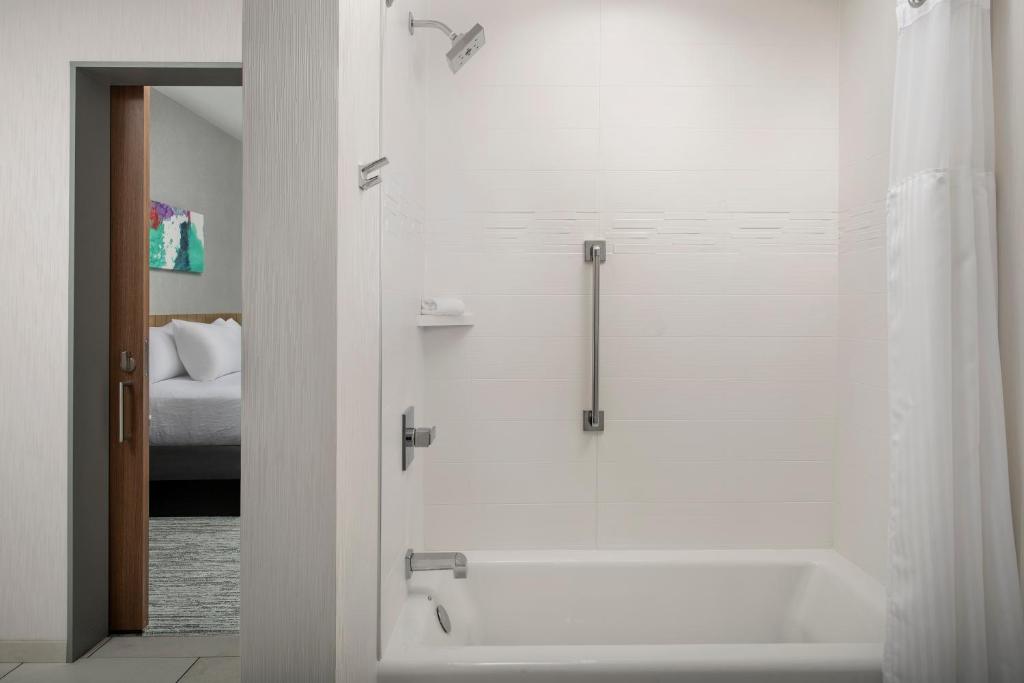 Double Two Queen Beds