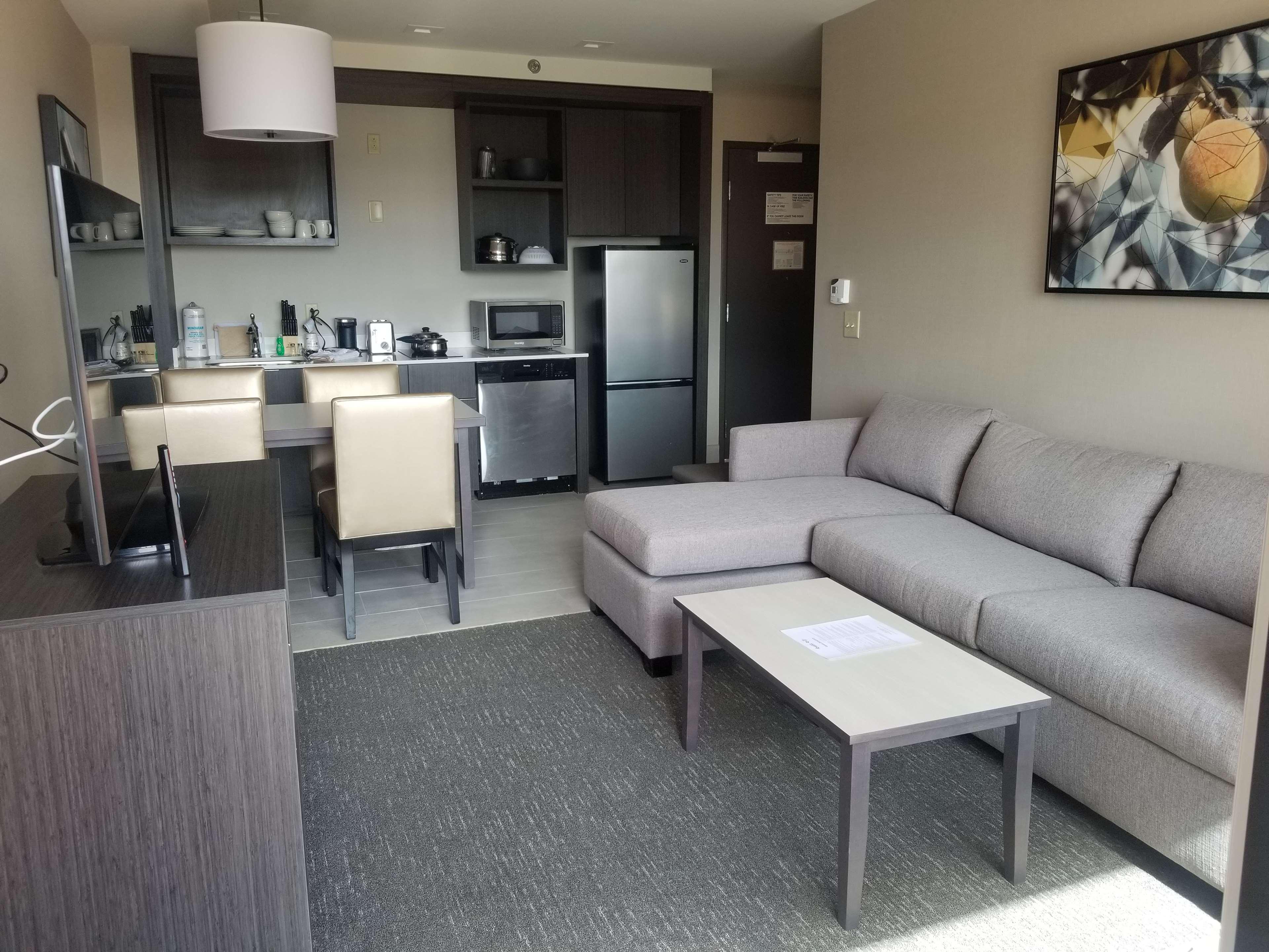 Suite Two Queen Beds Non Smoking