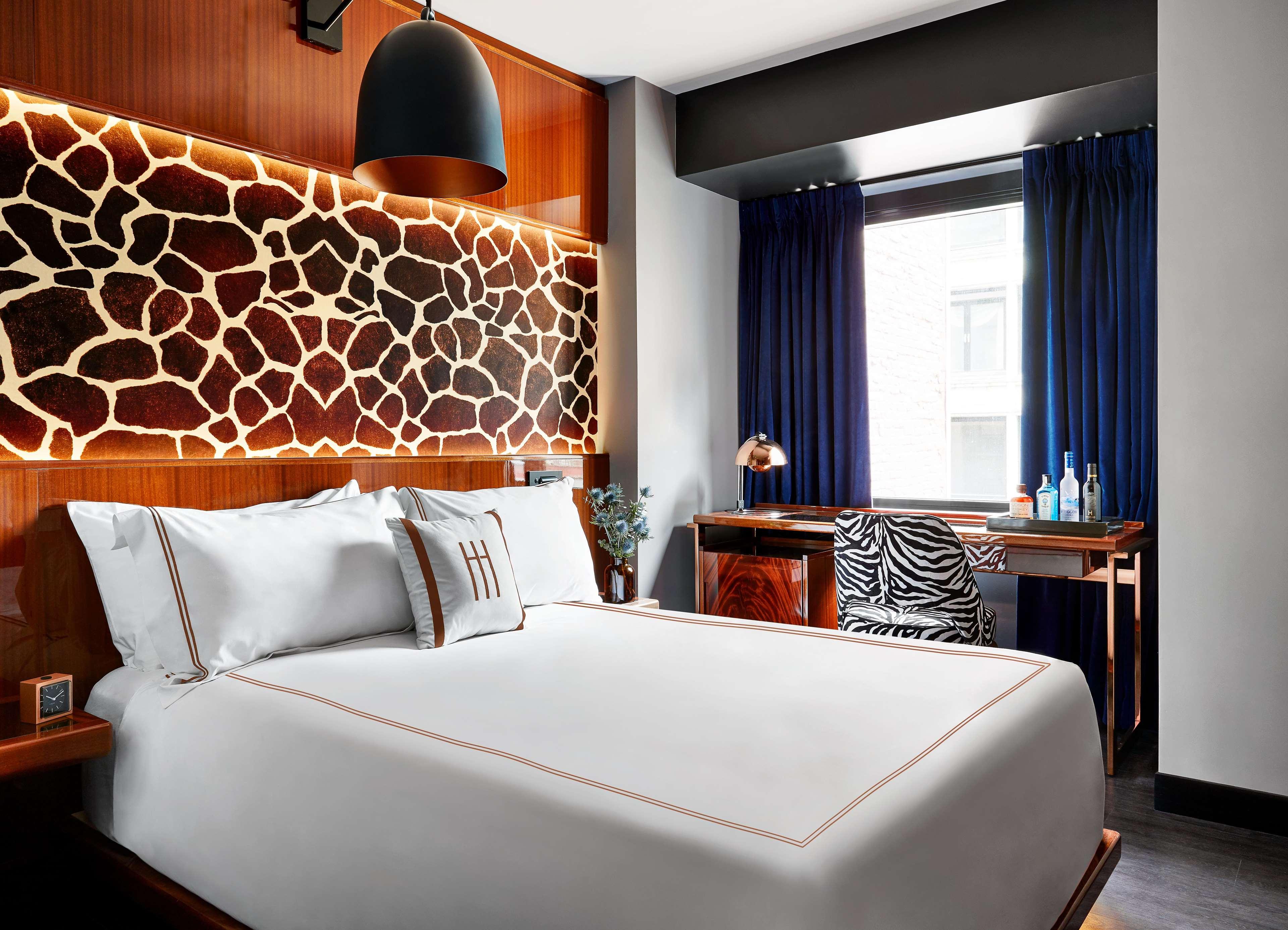 Room Deluxe Queen Bed