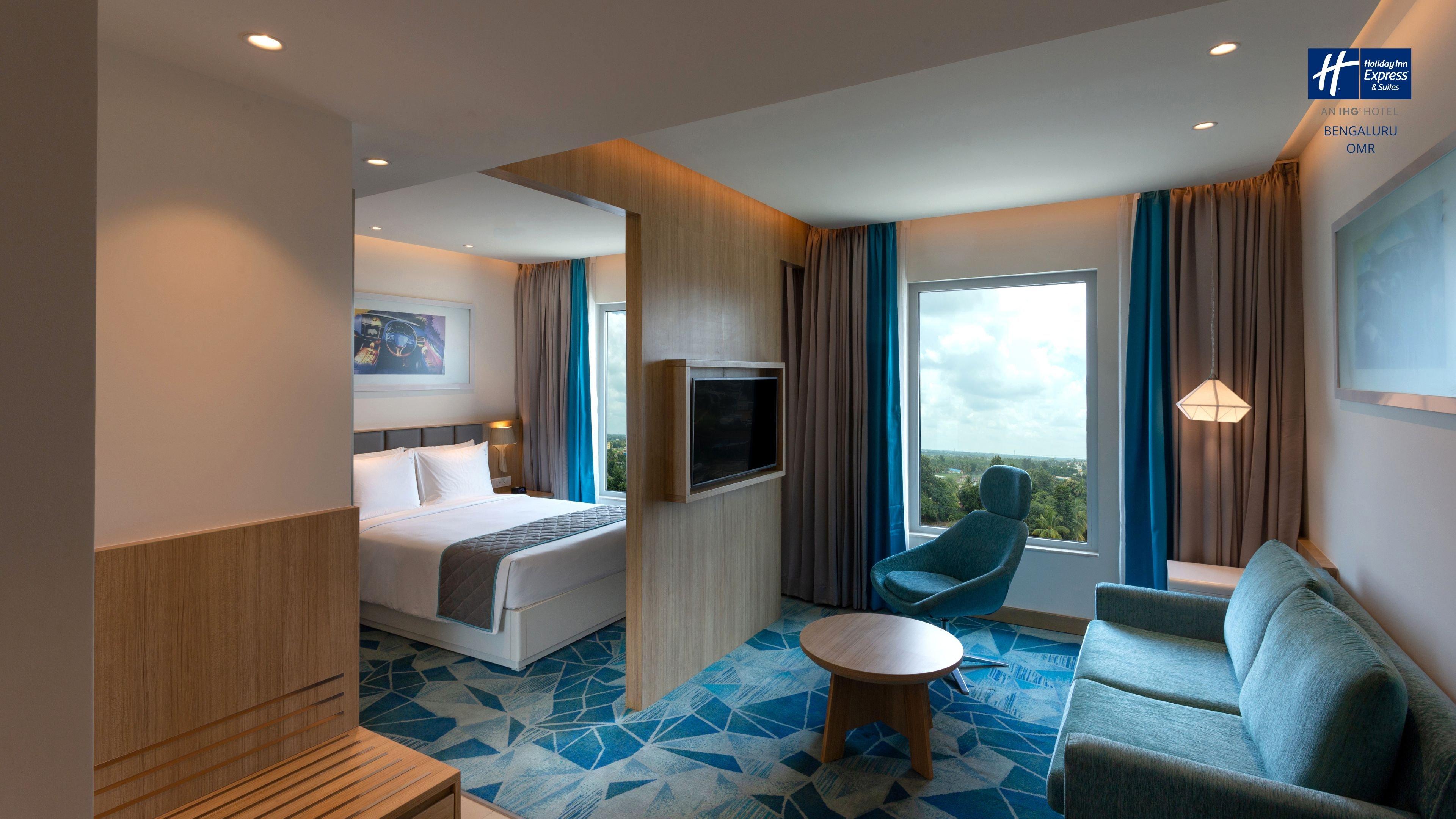 Junior Suite Queen Size Bed