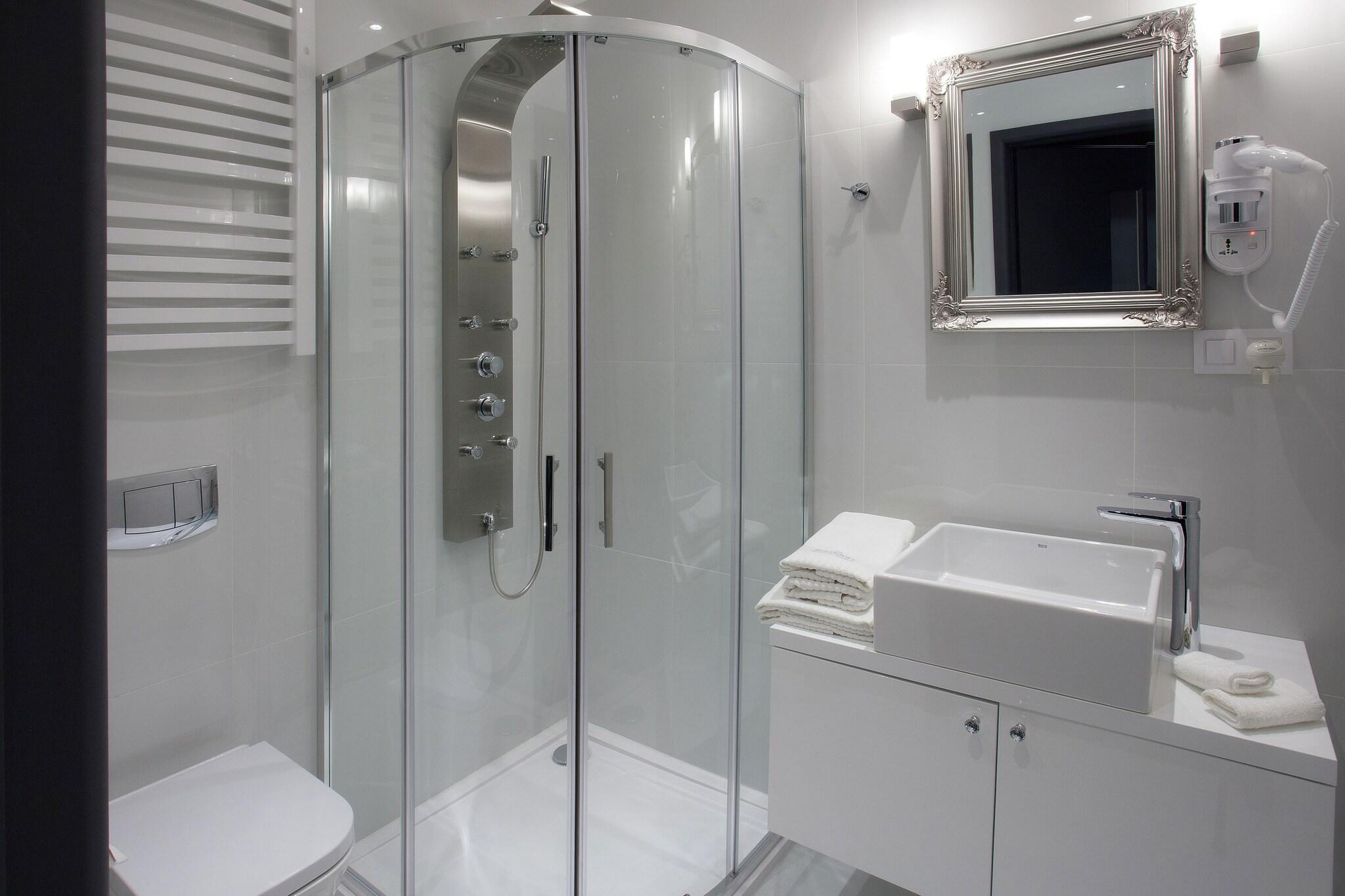 Double Deluxe King Bed