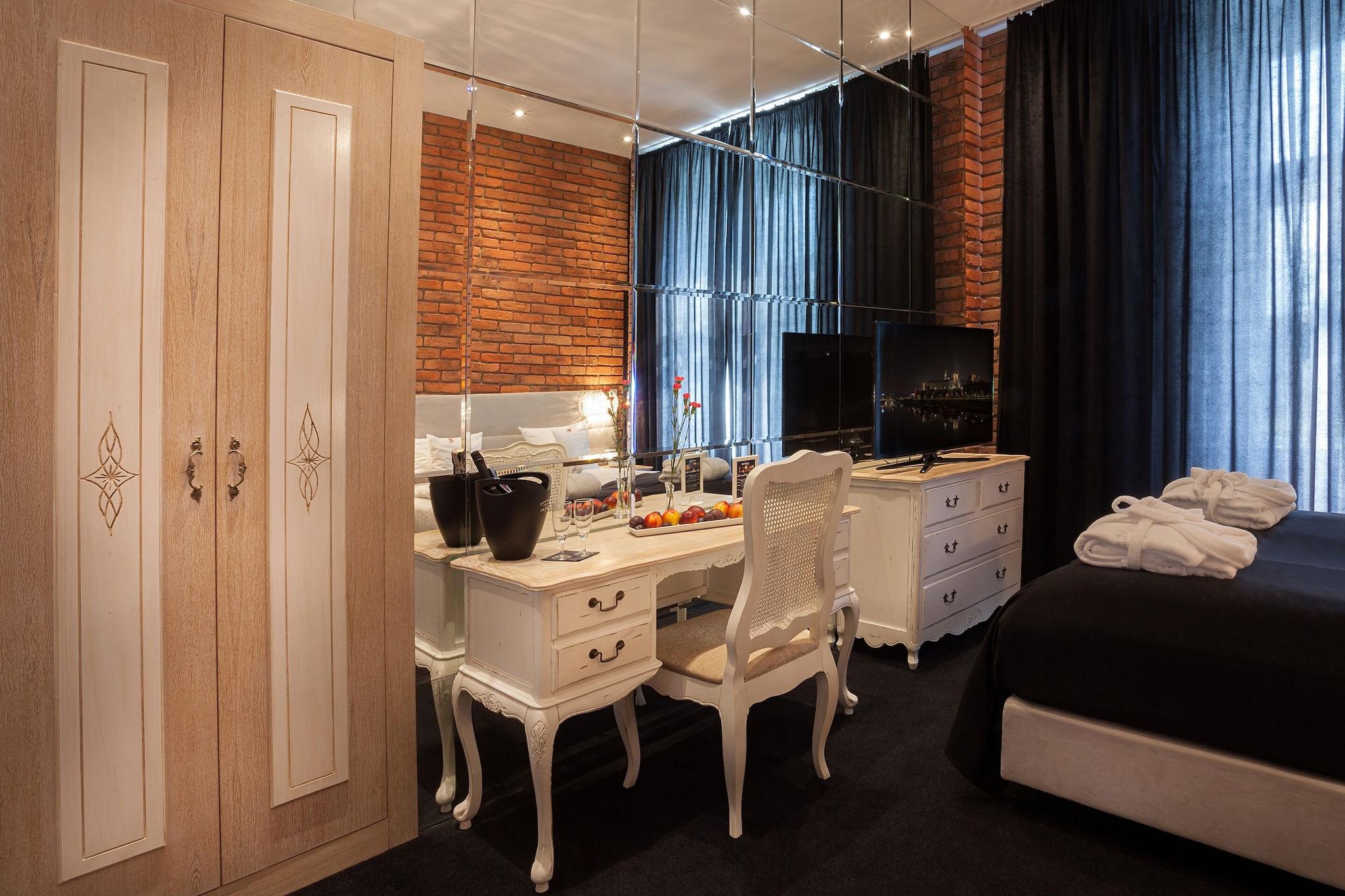 Junior Suite City View