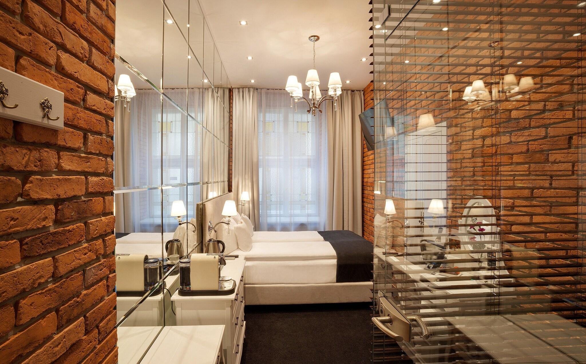 Double or Twin Classic Double Bed