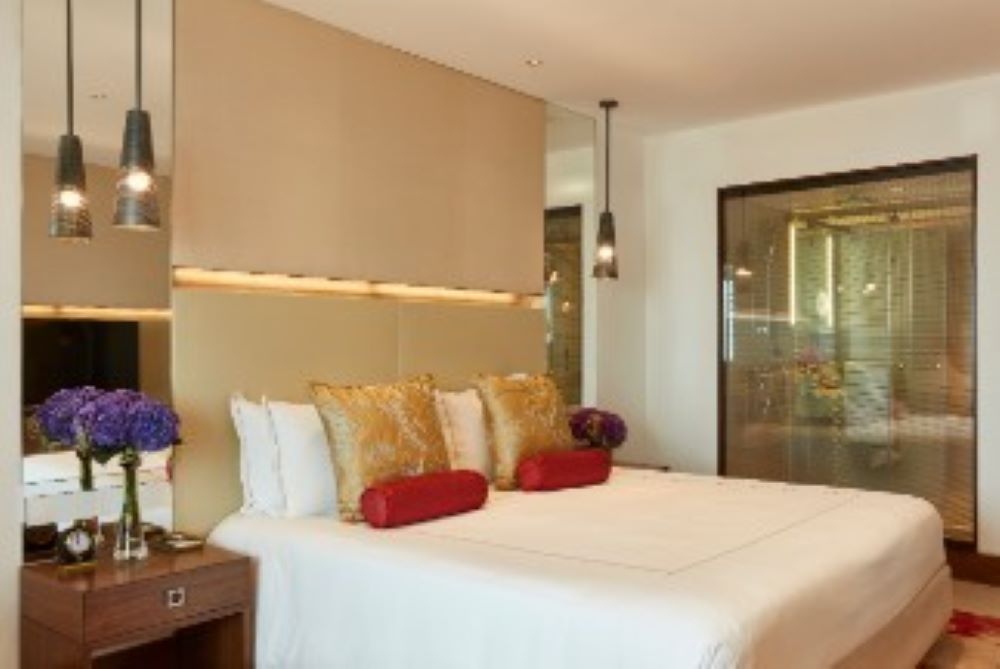 Double Deluxe City View King Bed