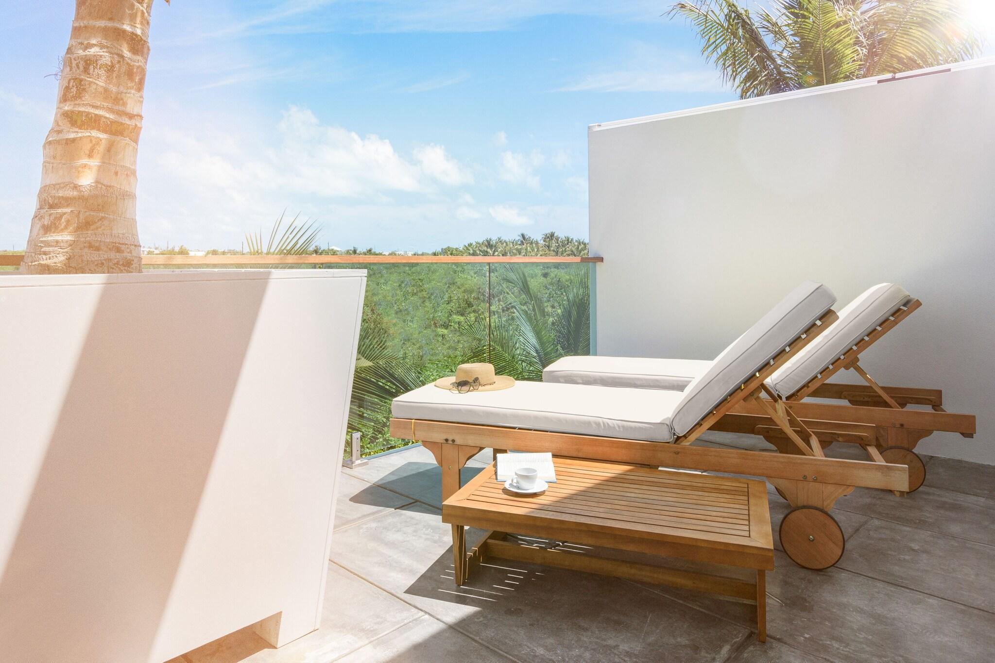 Double Deluxe King Bed