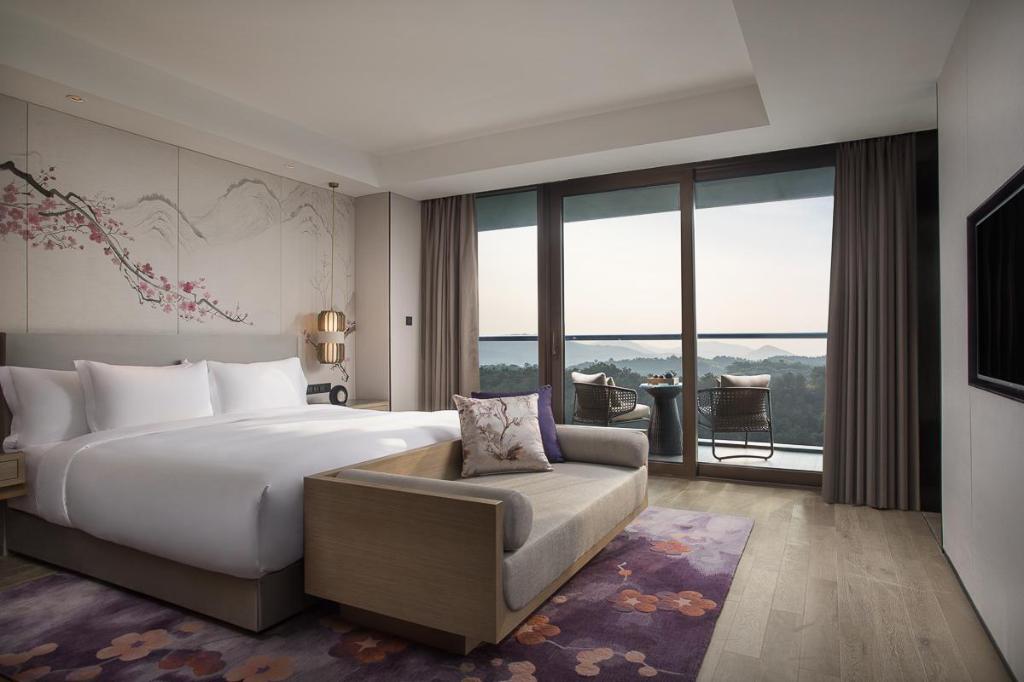 Junior Suite Lake View