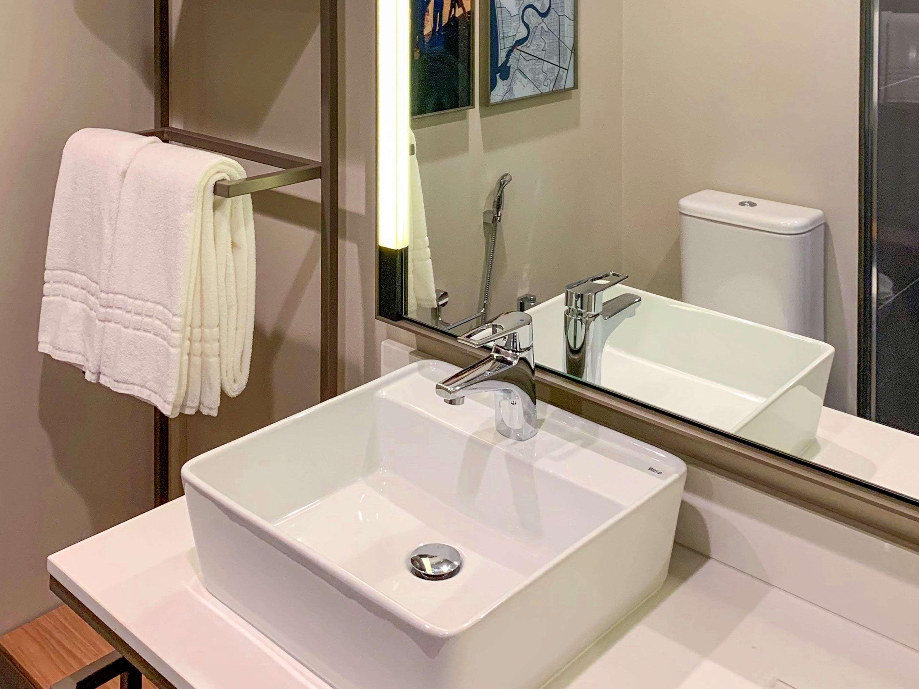 Apartment Queen Size Bed