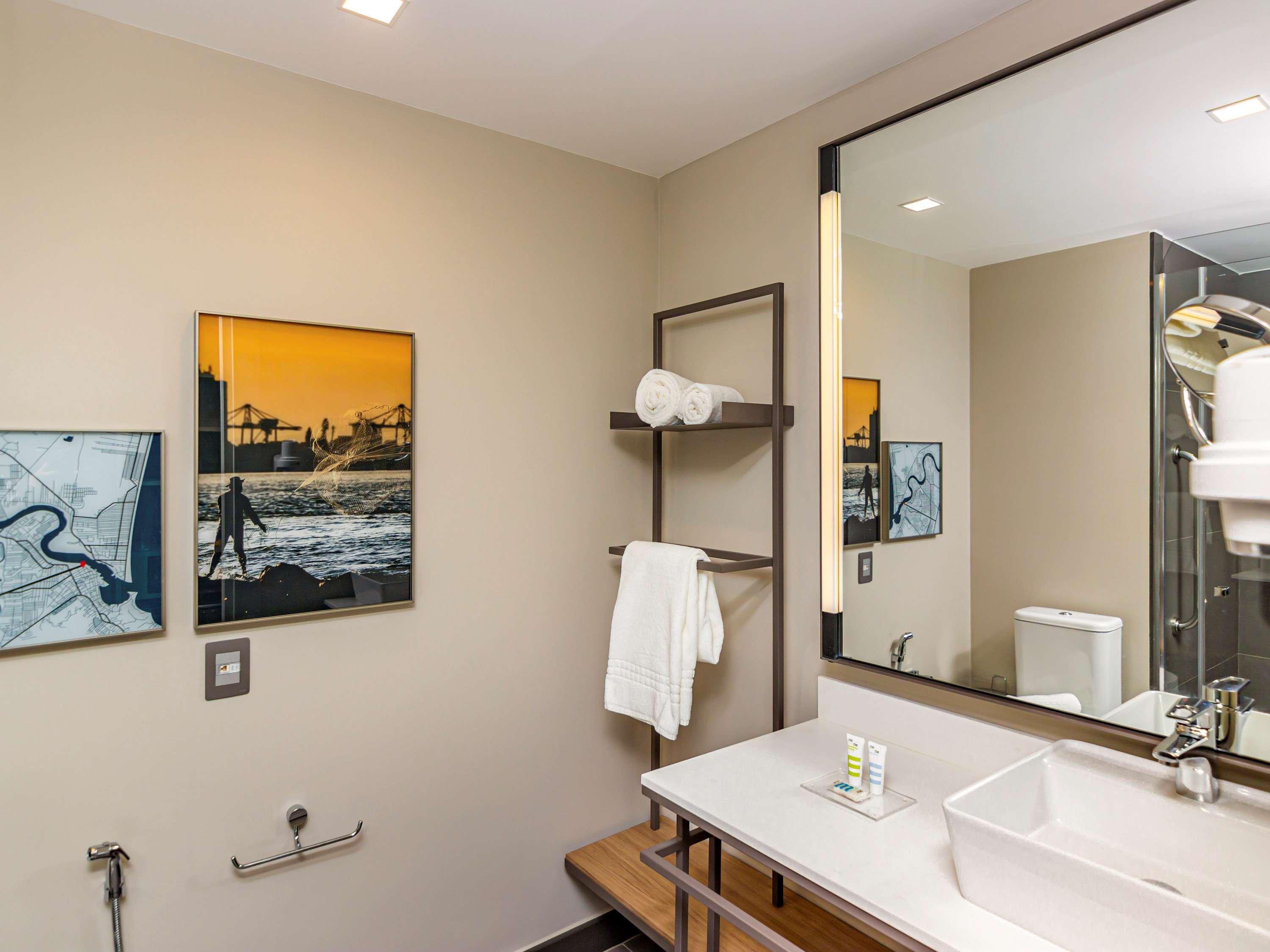 Apartment Queen Size Bed