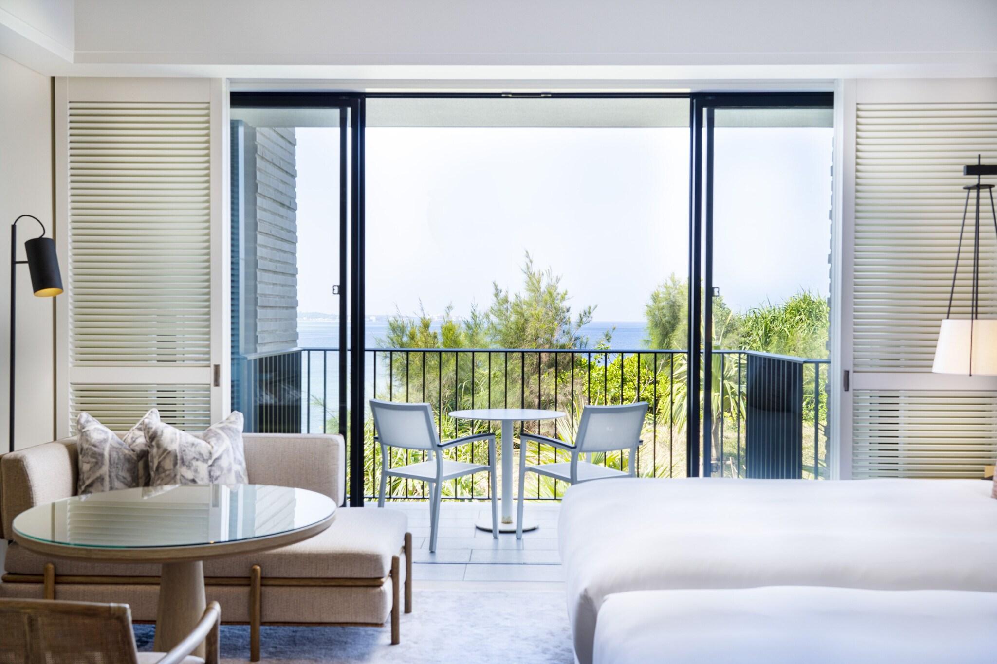 Twin Deluxe Partial Ocean View