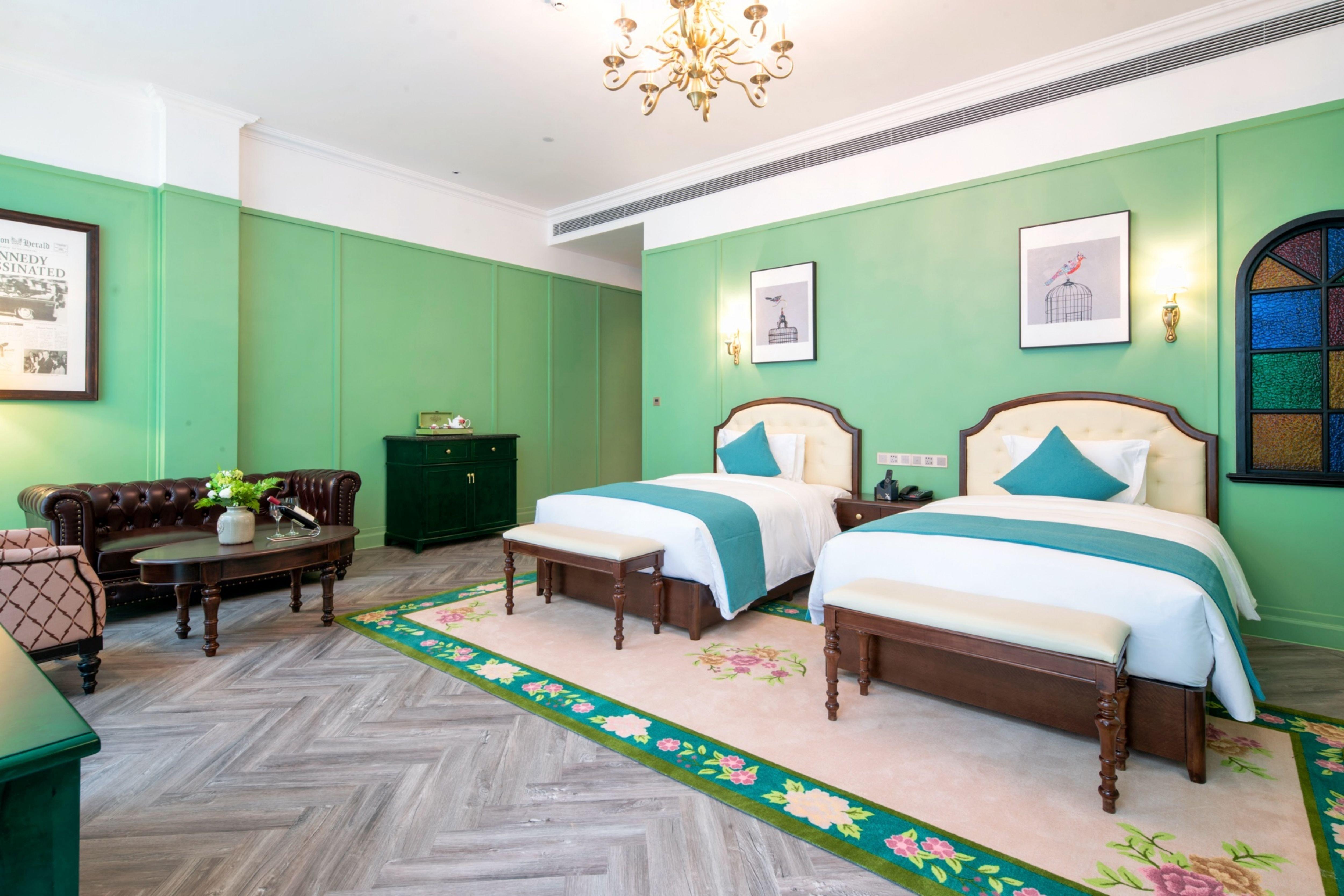 Twin Premium with Views